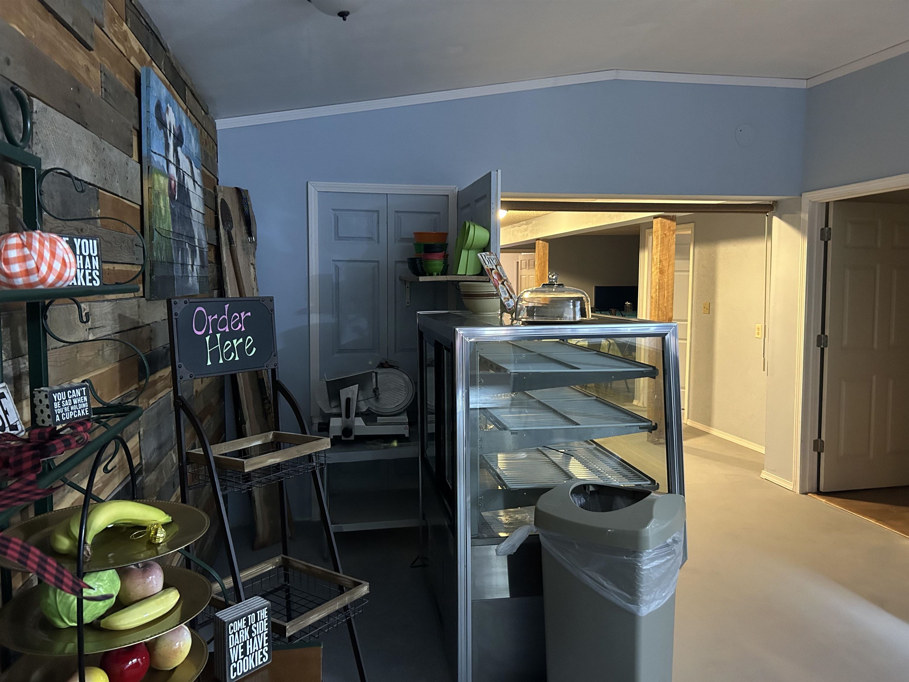 214 E Main  Hardy, AR