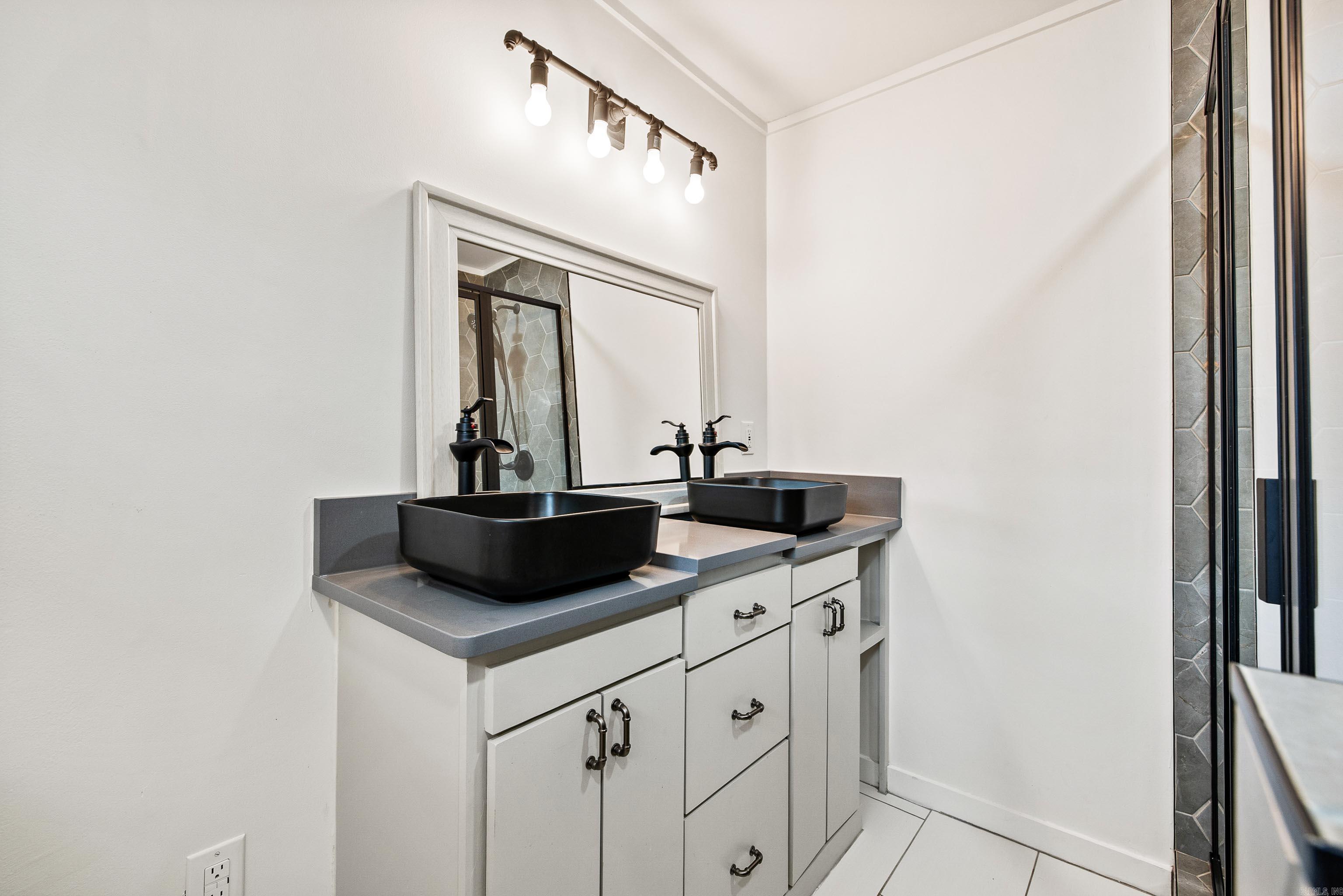 6101 Sullivan  Little Rock, AR