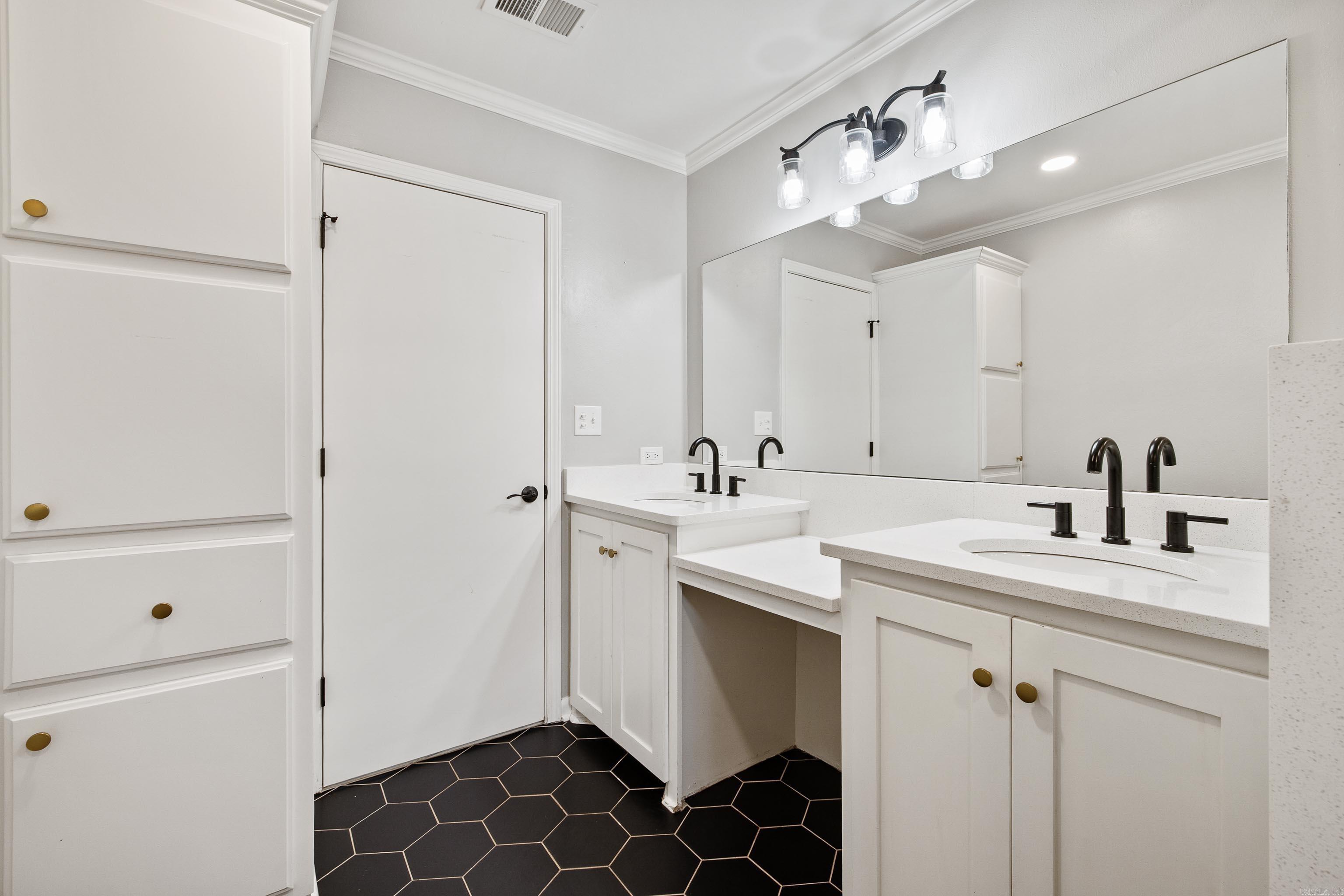 6101 Sullivan Little Rock, AR 72210