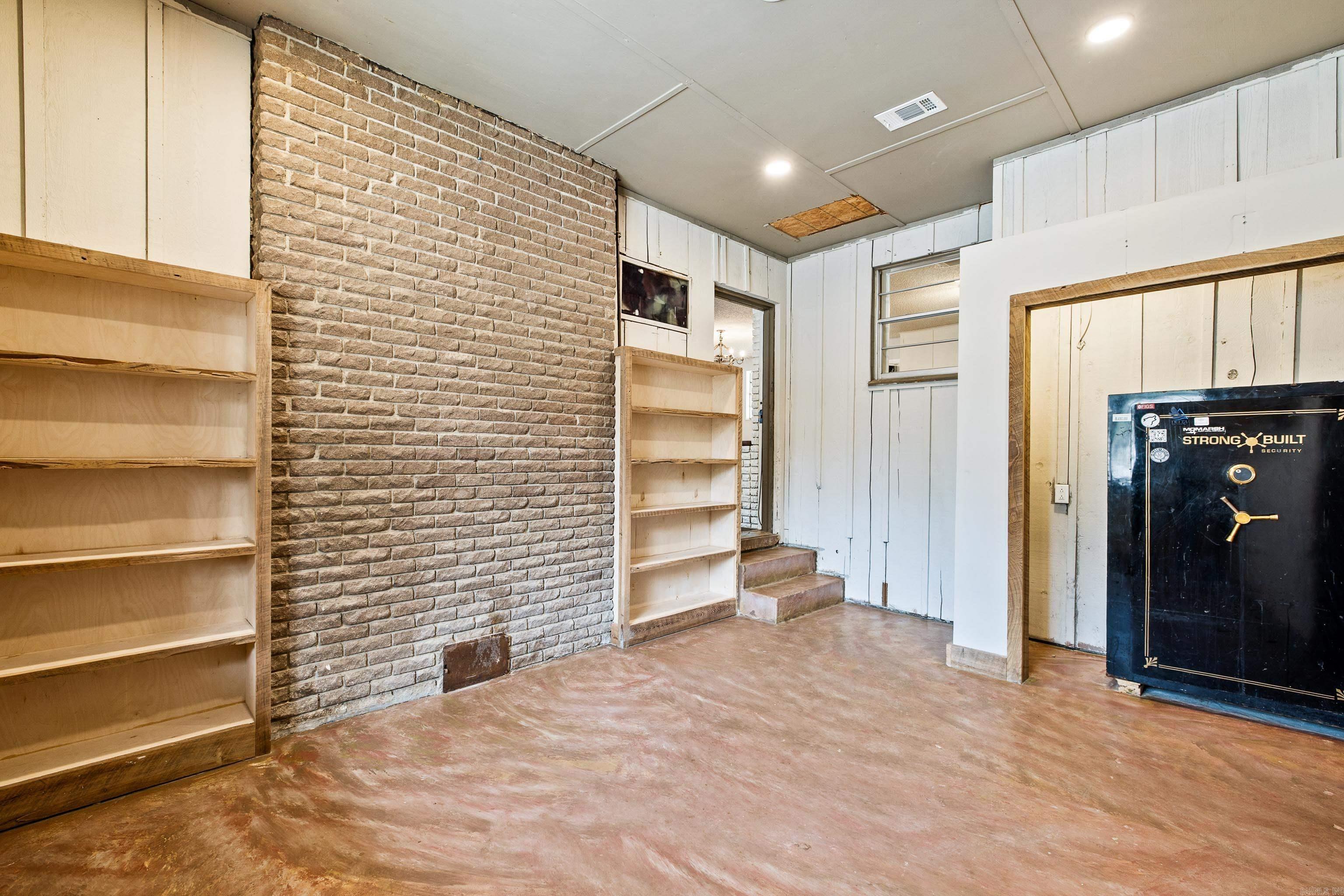 6101 Sullivan  Little Rock, AR