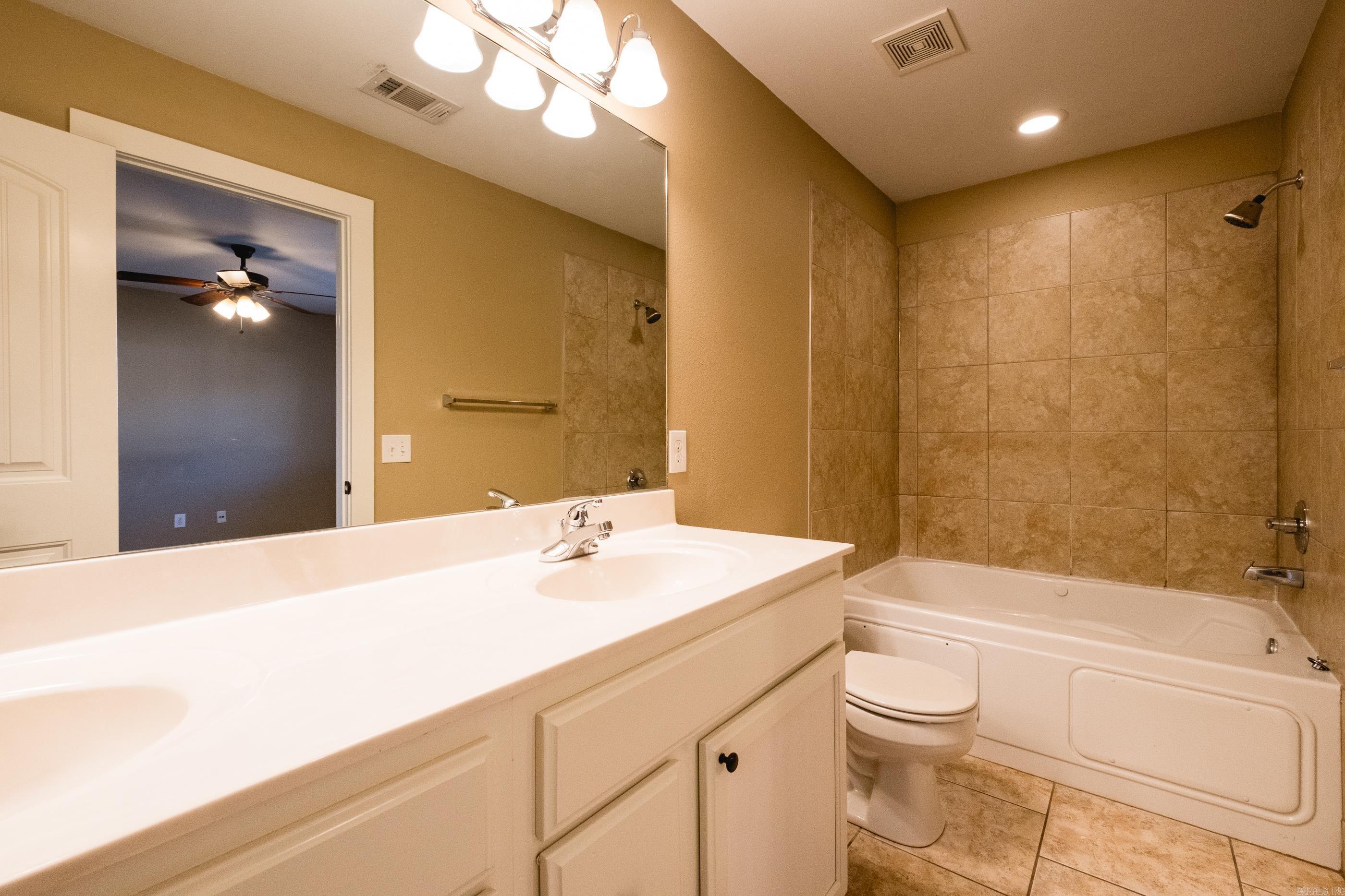 1204 Tuscany  Maumelle, AR