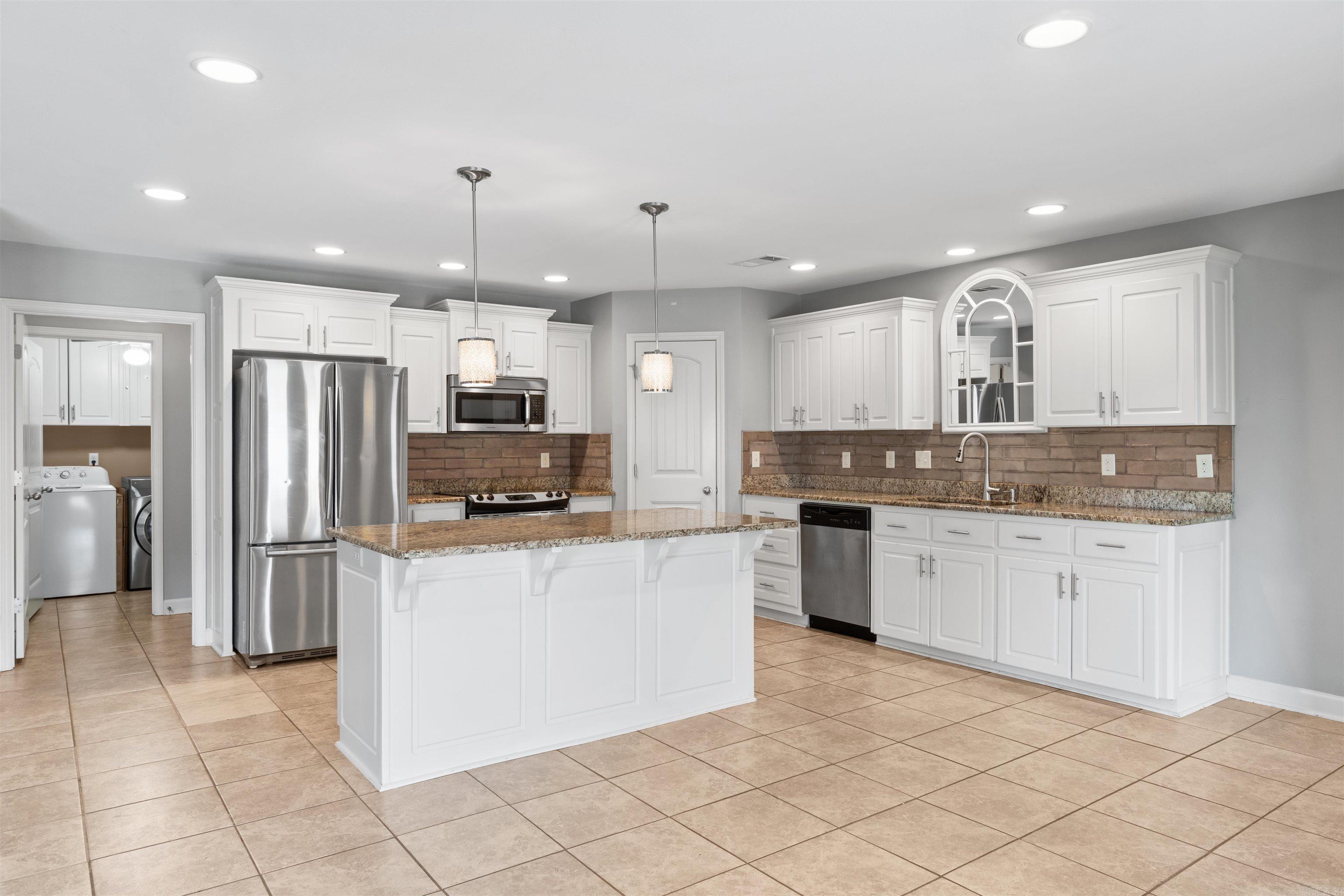 5501 Aviator Drive Jacksonville, AR 72076