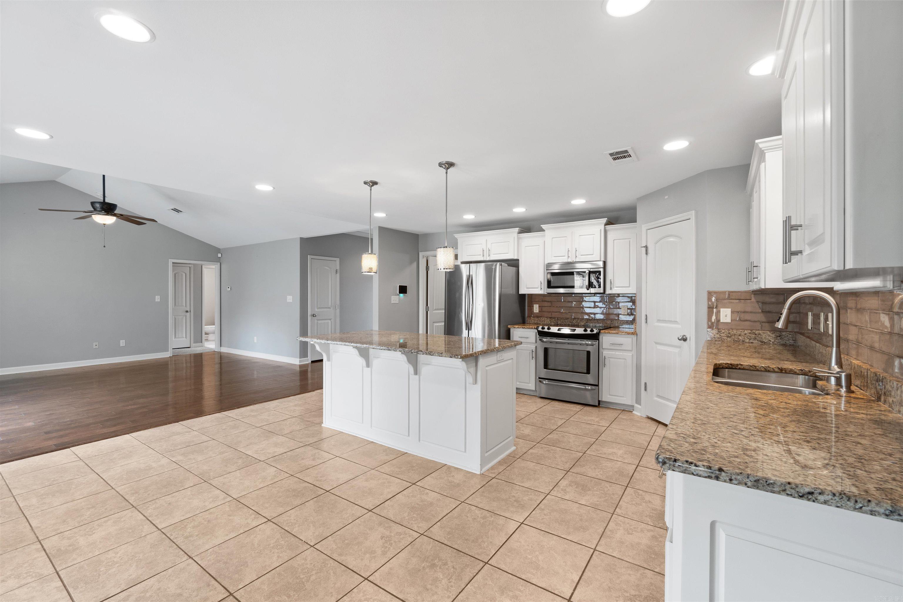 5501 Aviator Drive Jacksonville, AR 72076