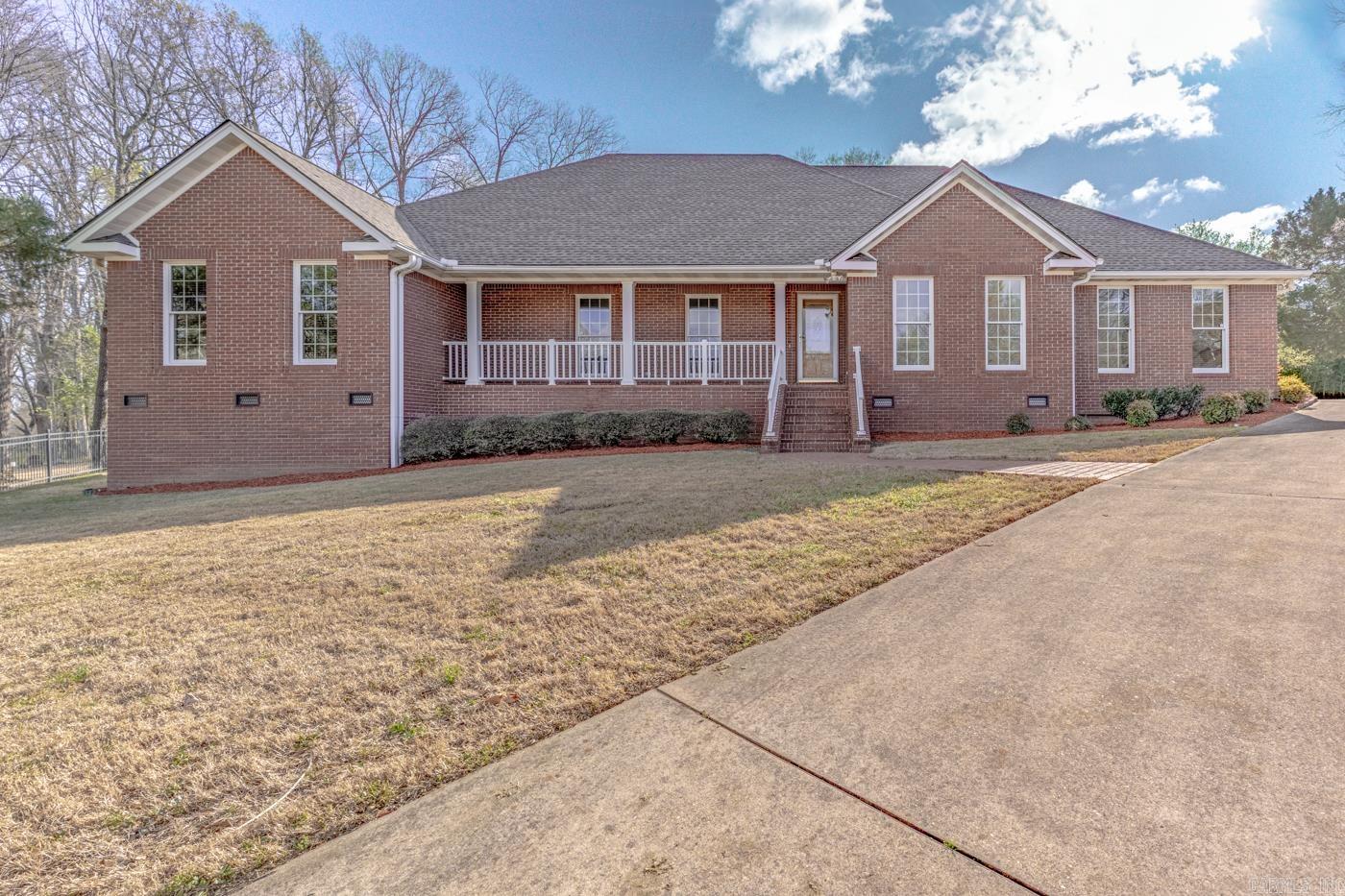 1304 Leominster Cv  Jonesboro, AR