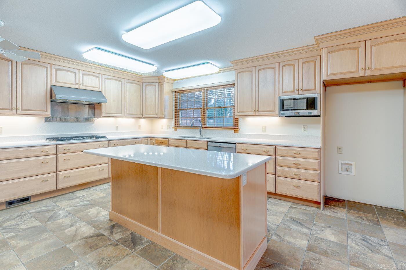 1304 Leominster Cv  Jonesboro, AR