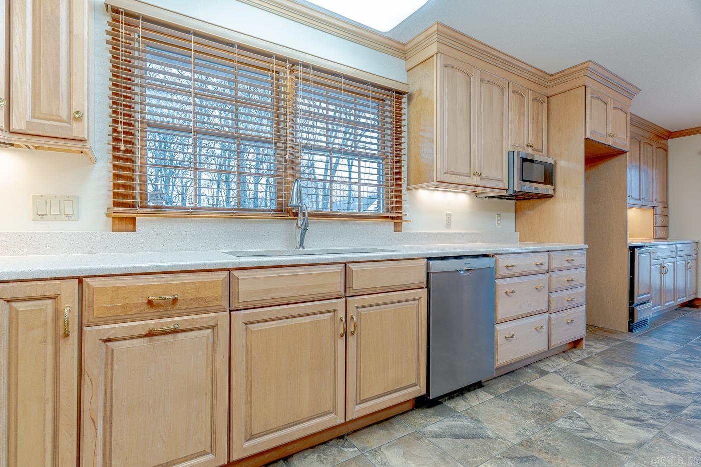 1304 Leominster Cv Jonesboro, AR 72401