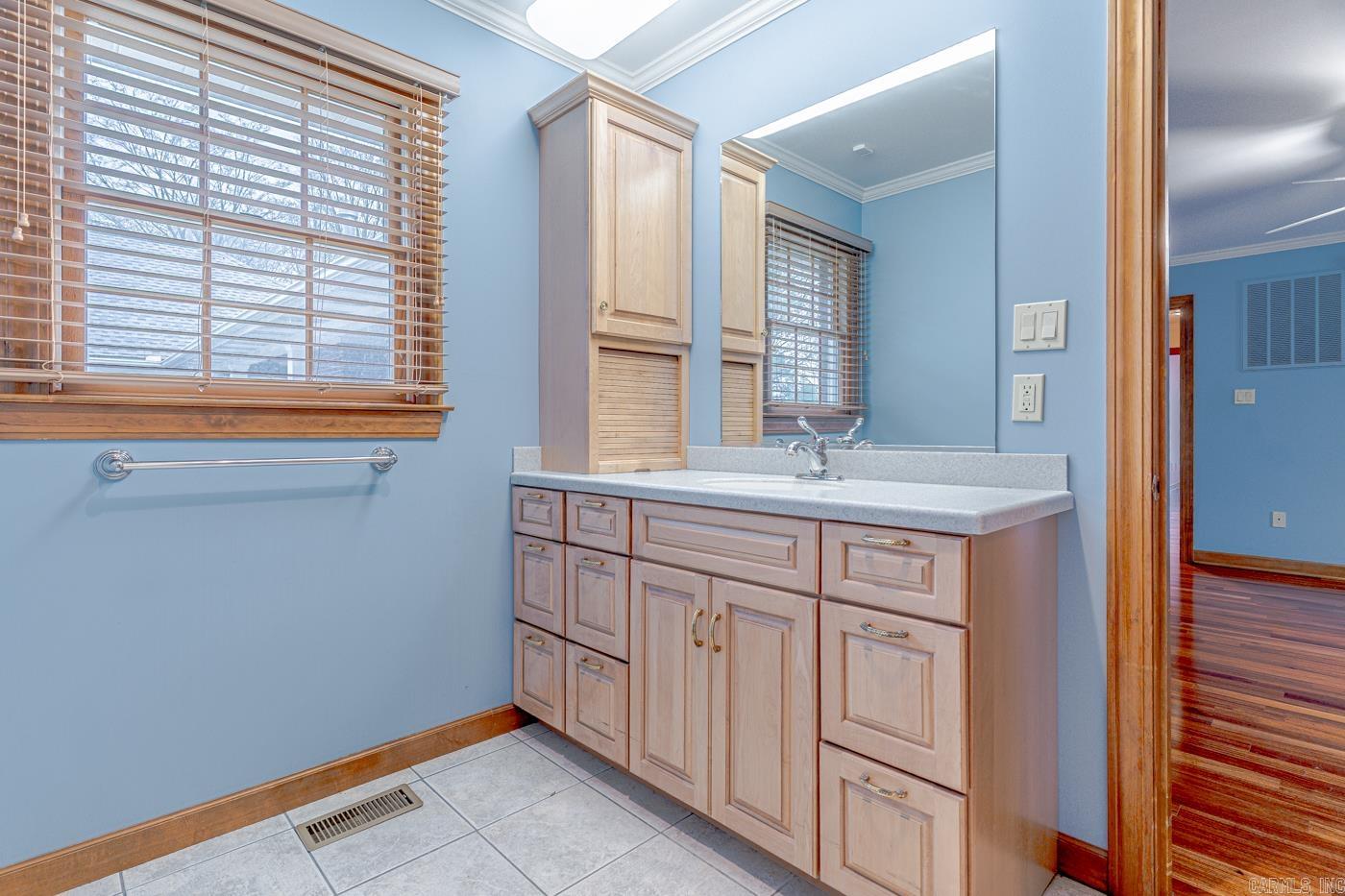 1304 Leominster Cv Jonesboro, AR 72401