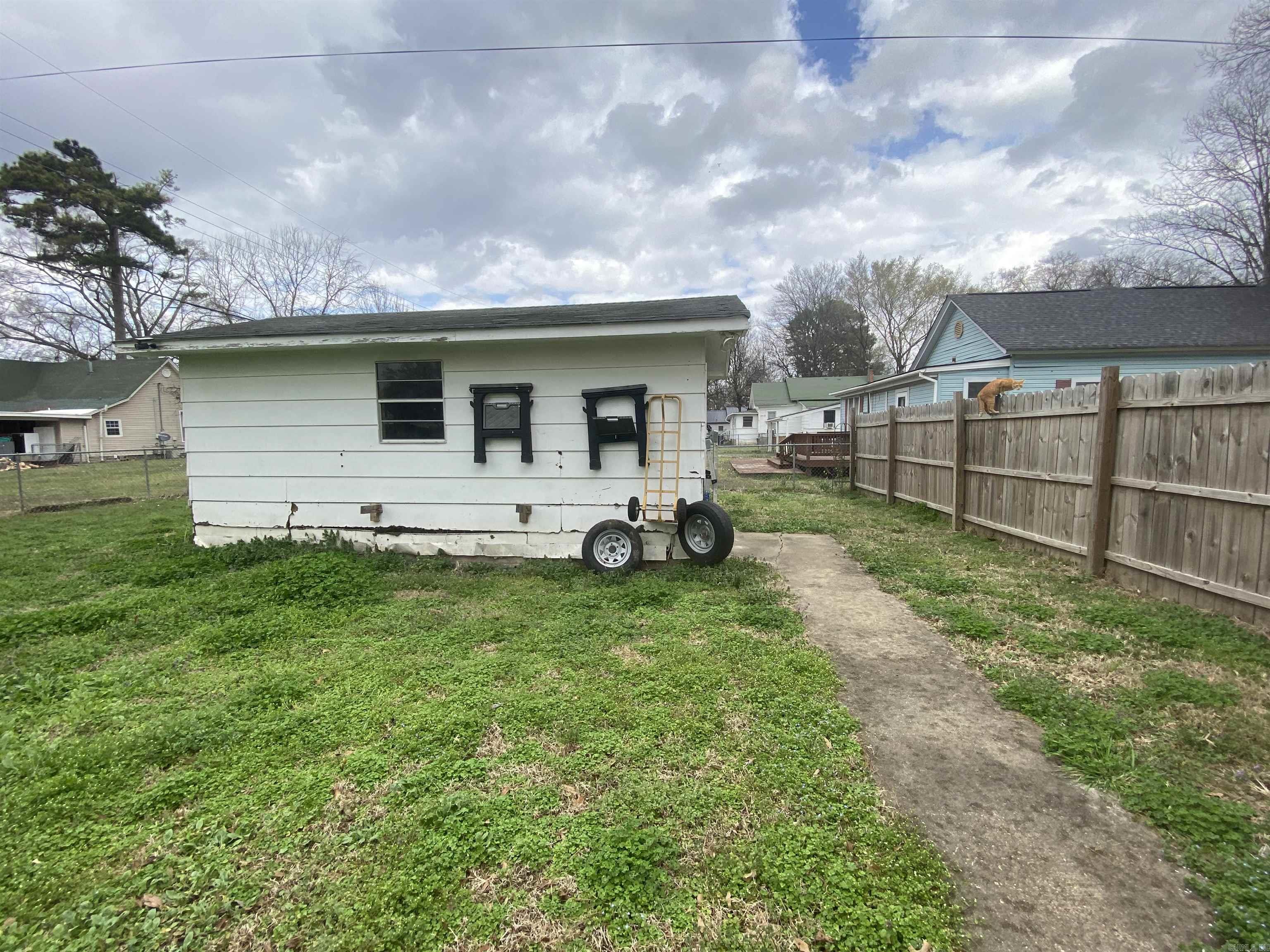 321 N 2nd  Clarendon, AR