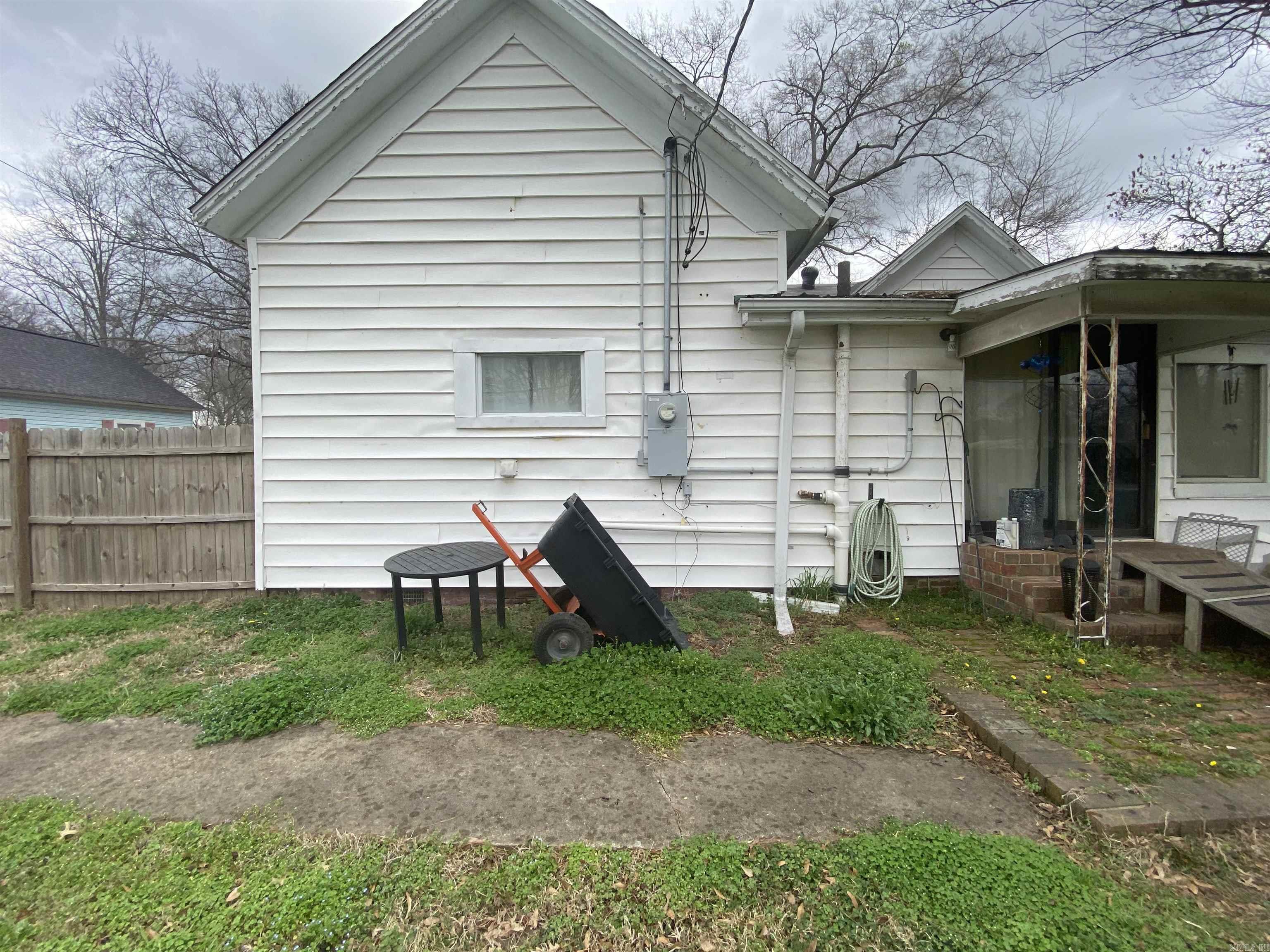 321 N 2nd  Clarendon, AR