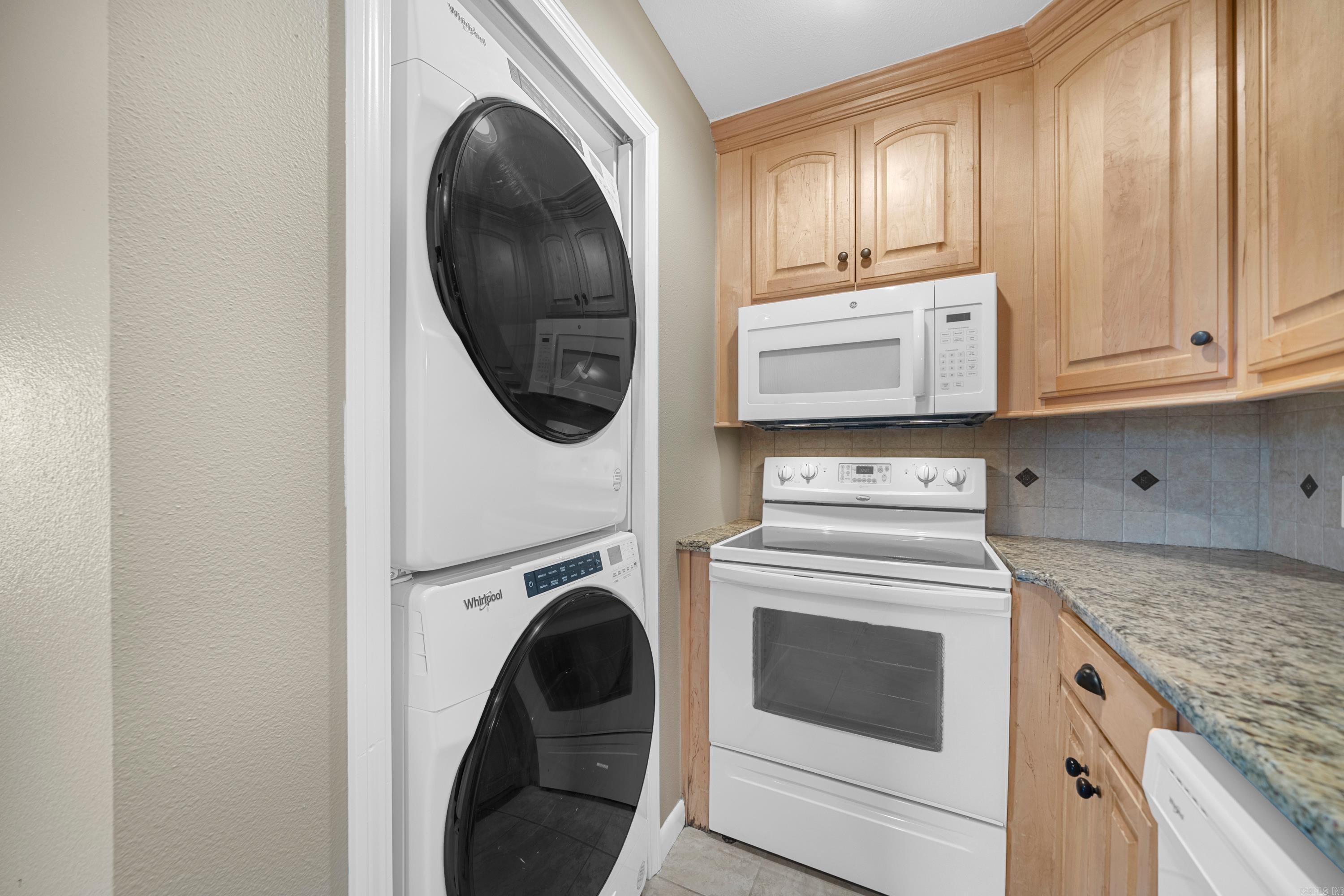 1319 Airport  Hot Springs, AR