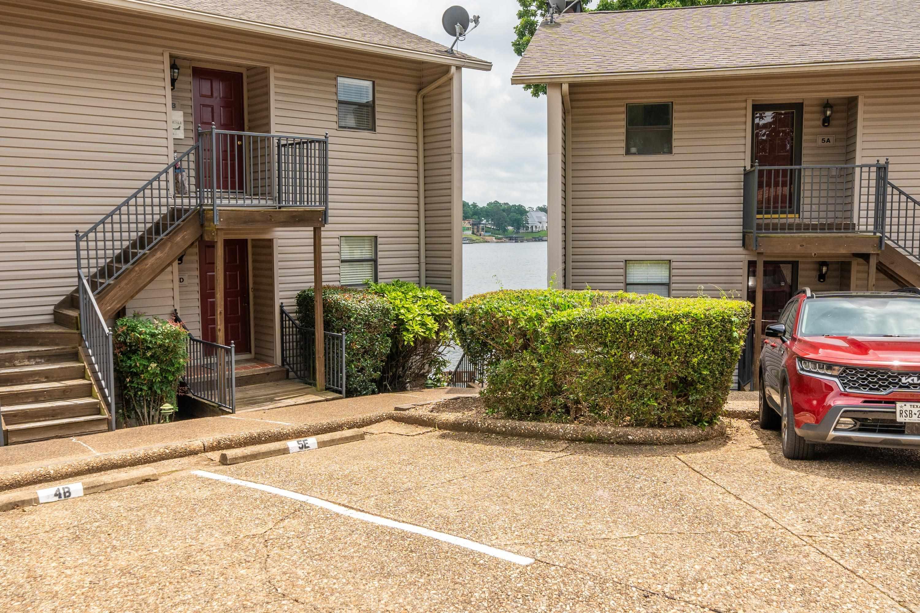 1319 Airport  Hot Springs, AR