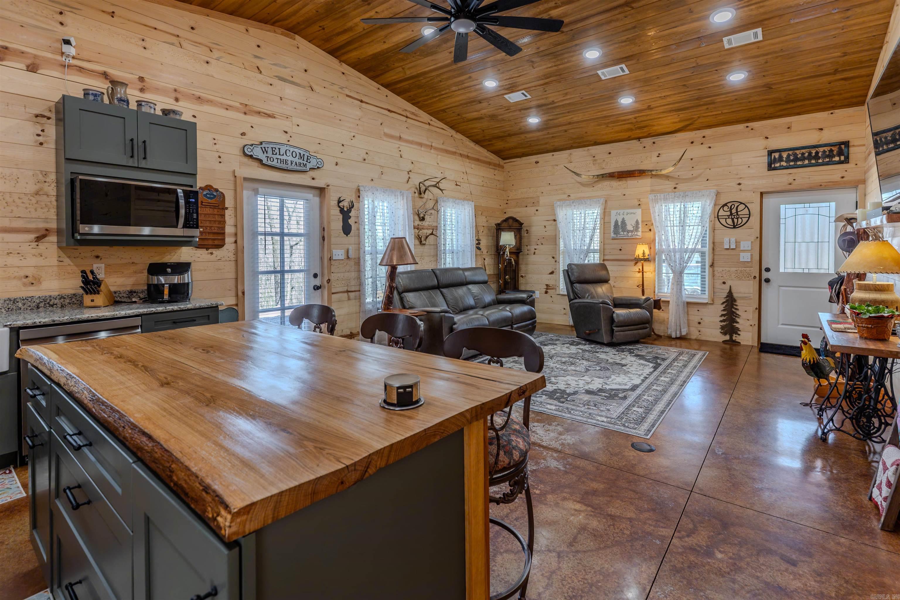 2547 Highway 9 S  Perryville, AR