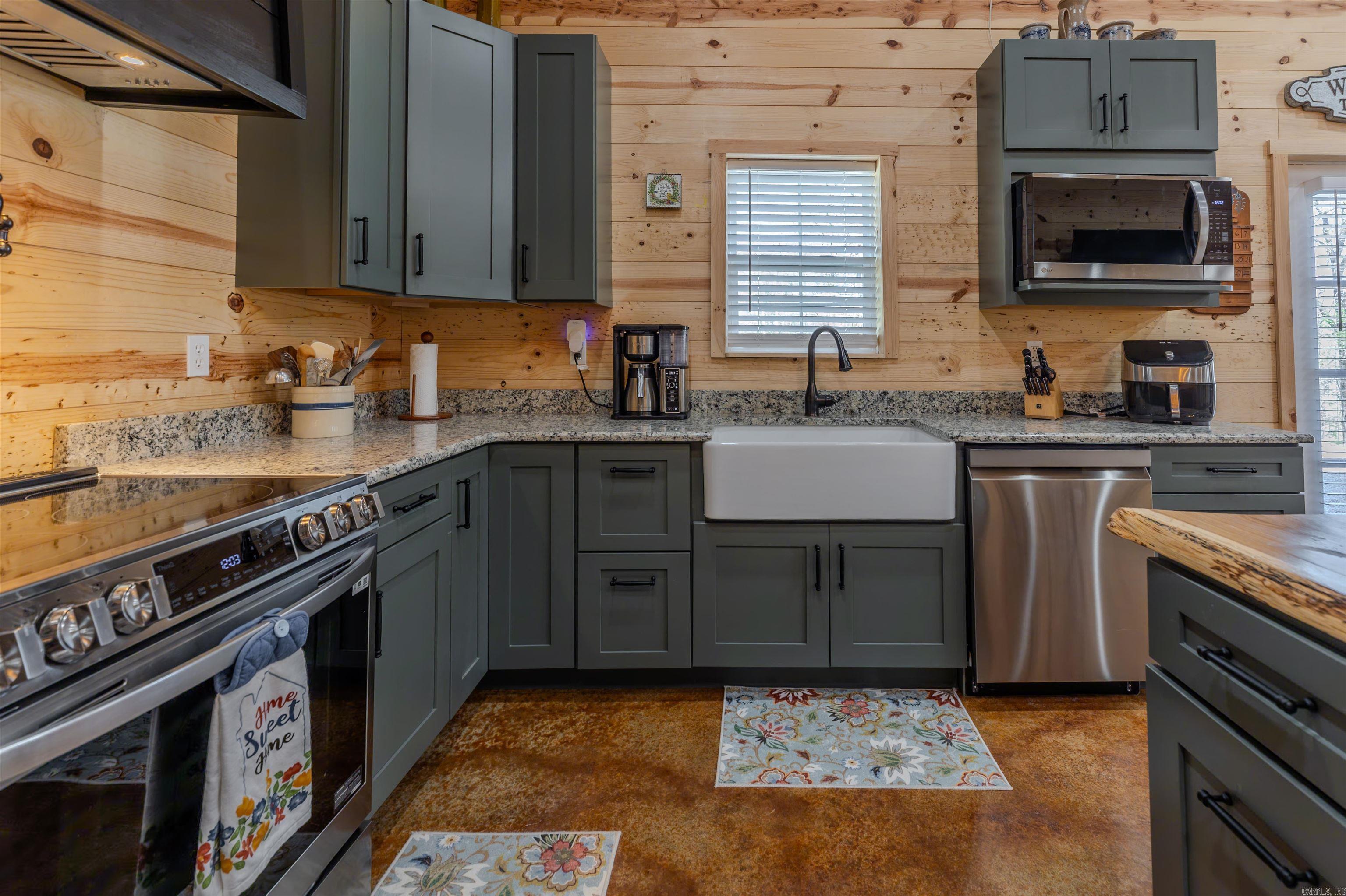 2547 Highway 9 S  Perryville, AR