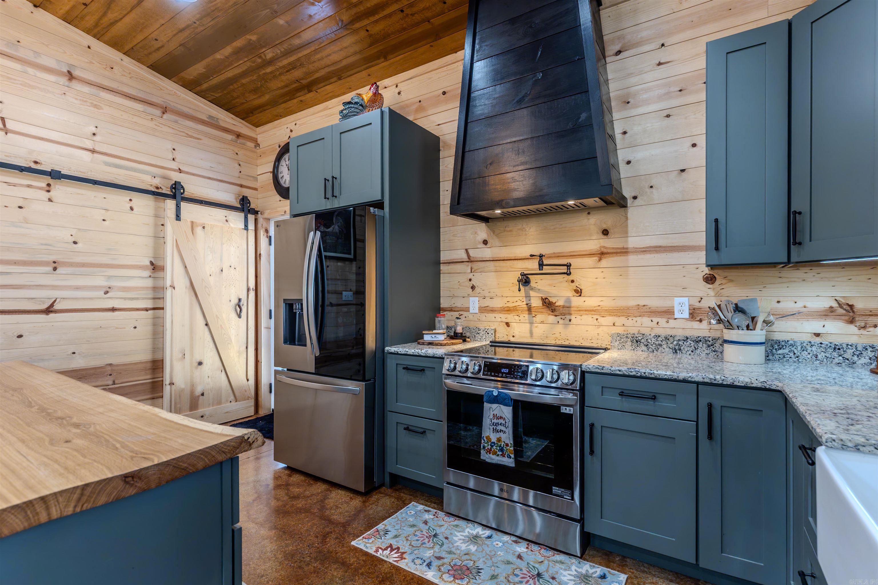 2547 Highway 9 S  Perryville, AR