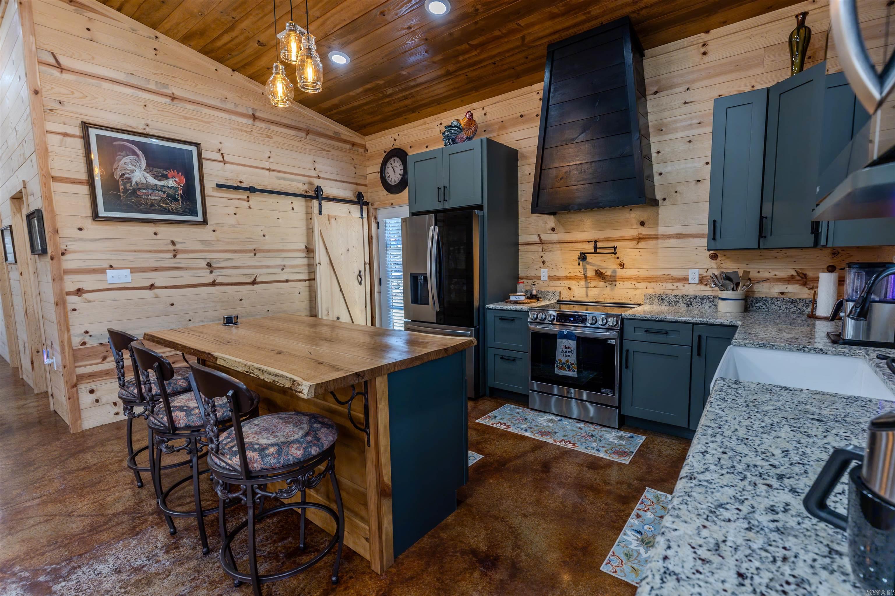 2547 Highway 9 S  Perryville, AR