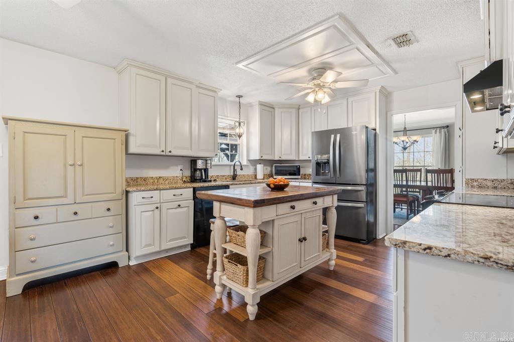 105 Rolling Acres Court Pearcy, AR