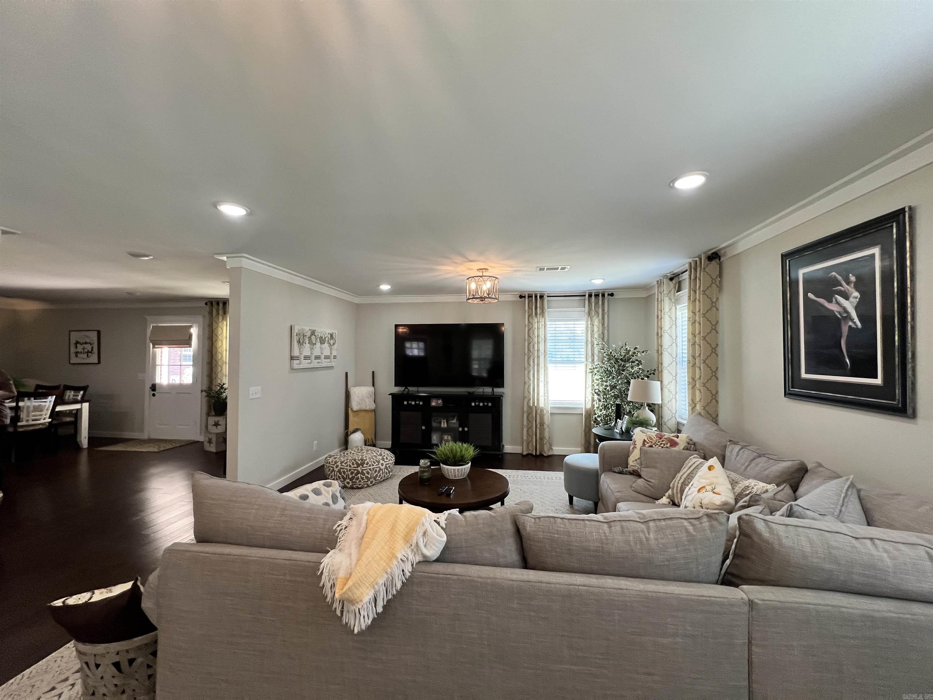 108 E Victory  Star City, AR