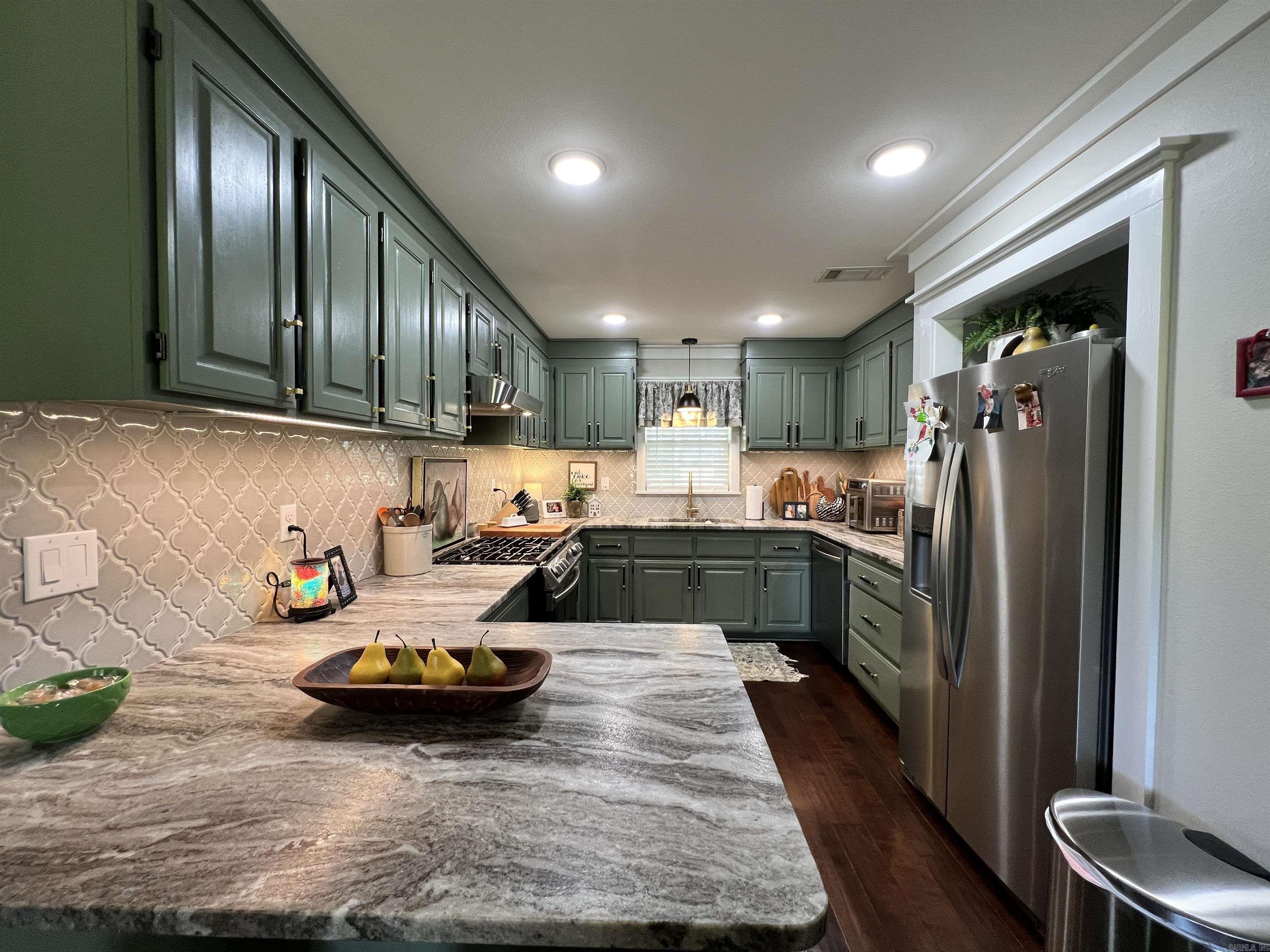 108 E Victory  Star City, AR