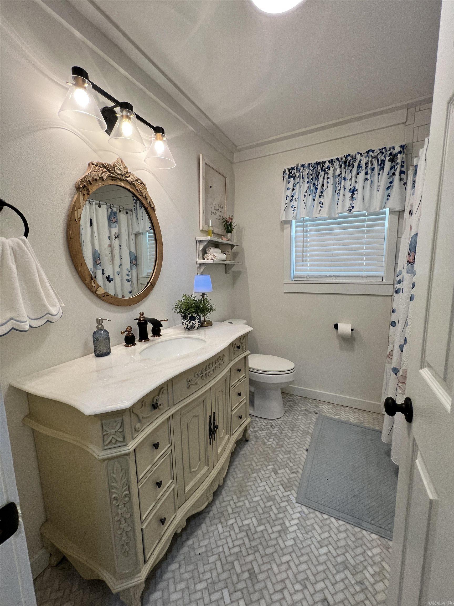 108 E Victory  Star City, AR