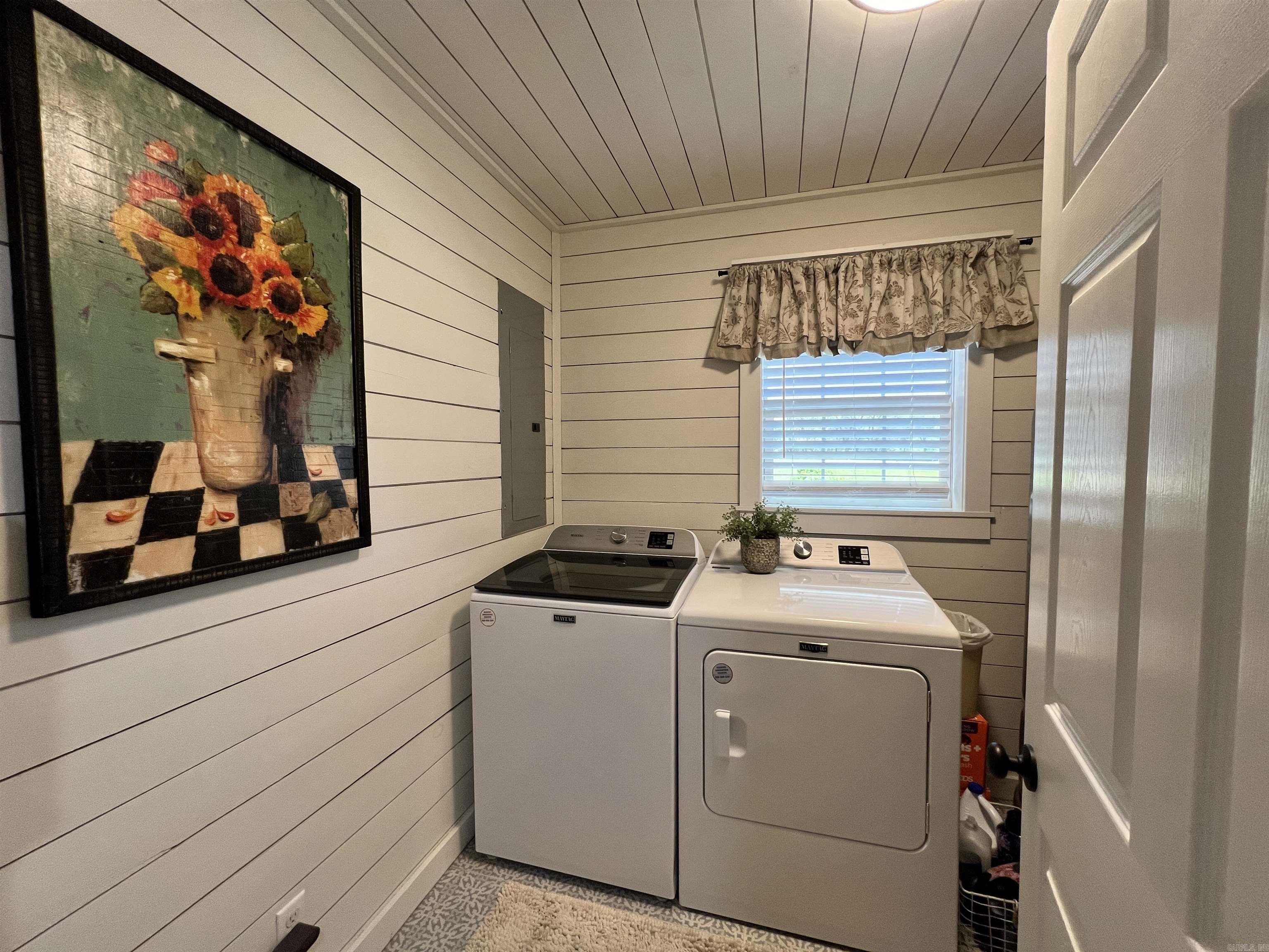 108 E Victory  Star City, AR