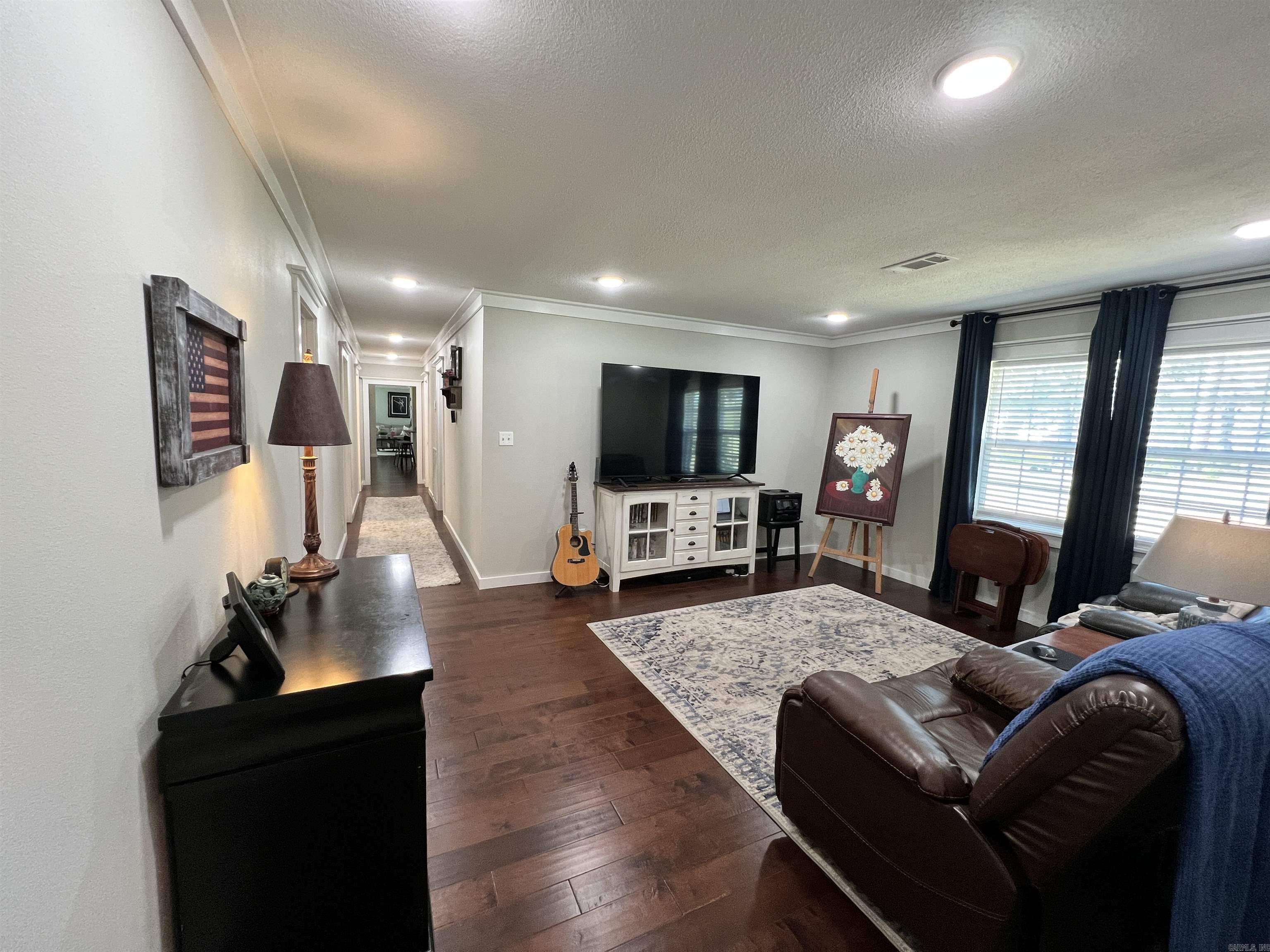 108 E Victory  Star City, AR