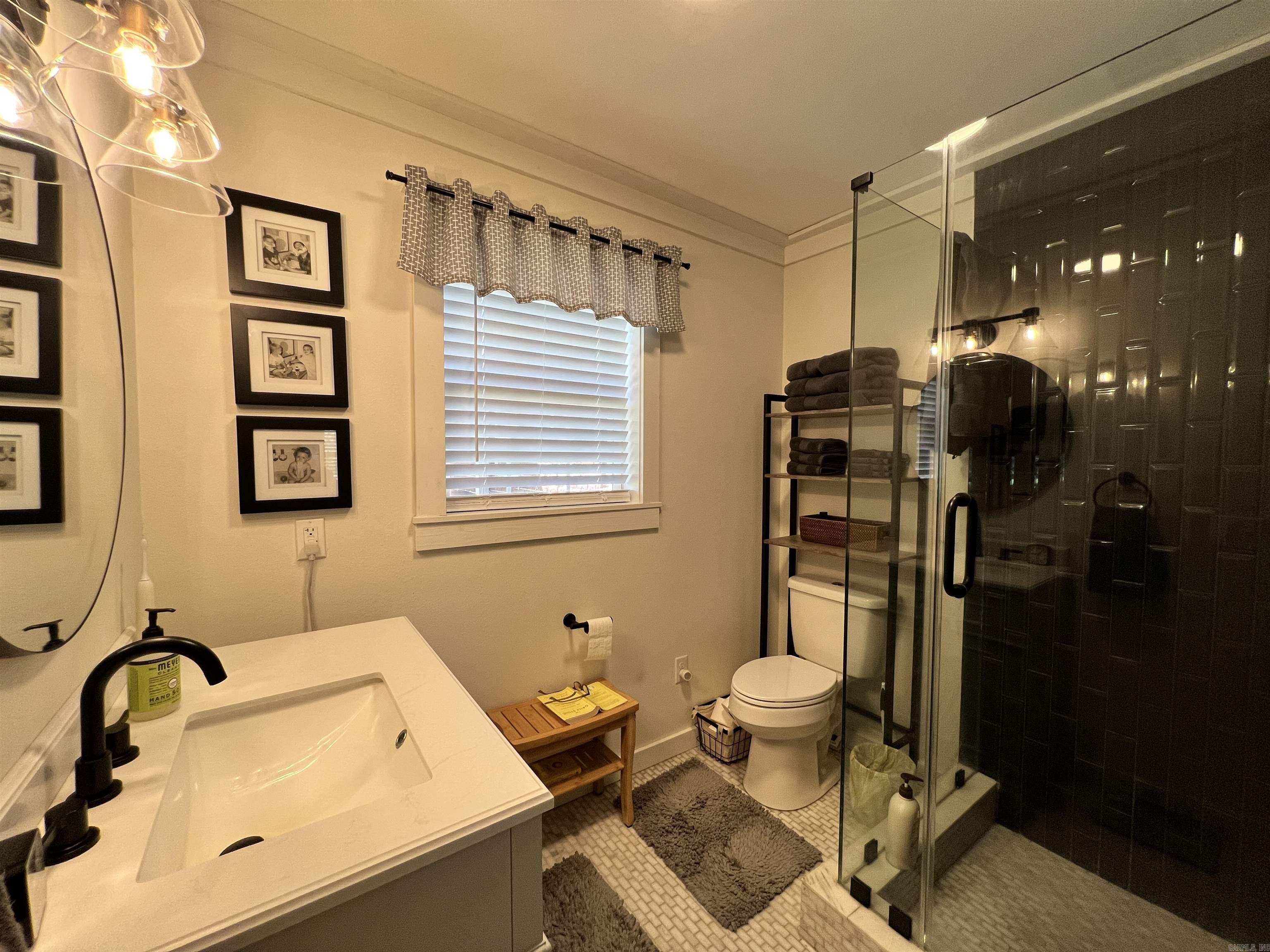 108 E Victory  Star City, AR