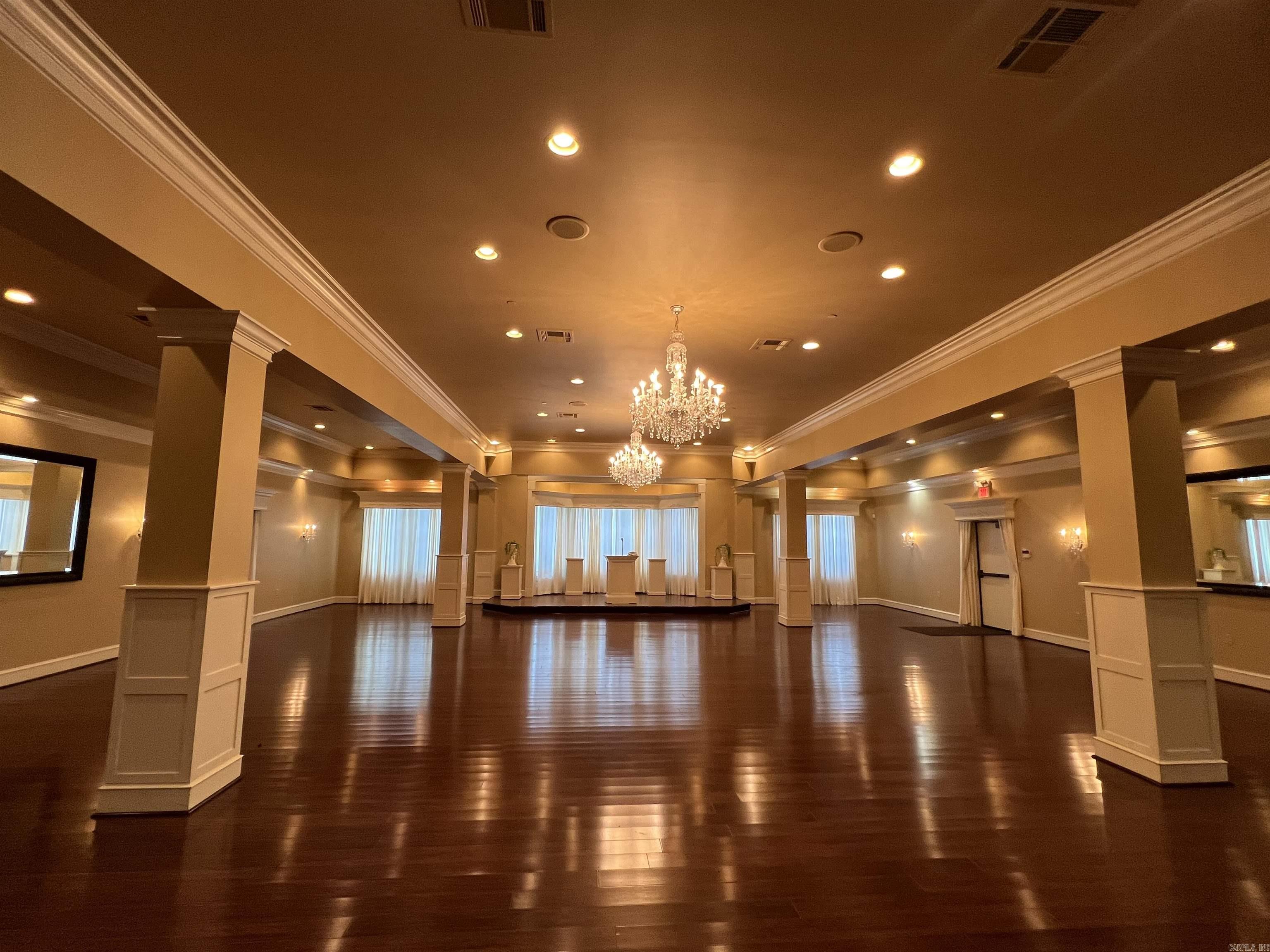 2005 N Main  North Little Rock, AR