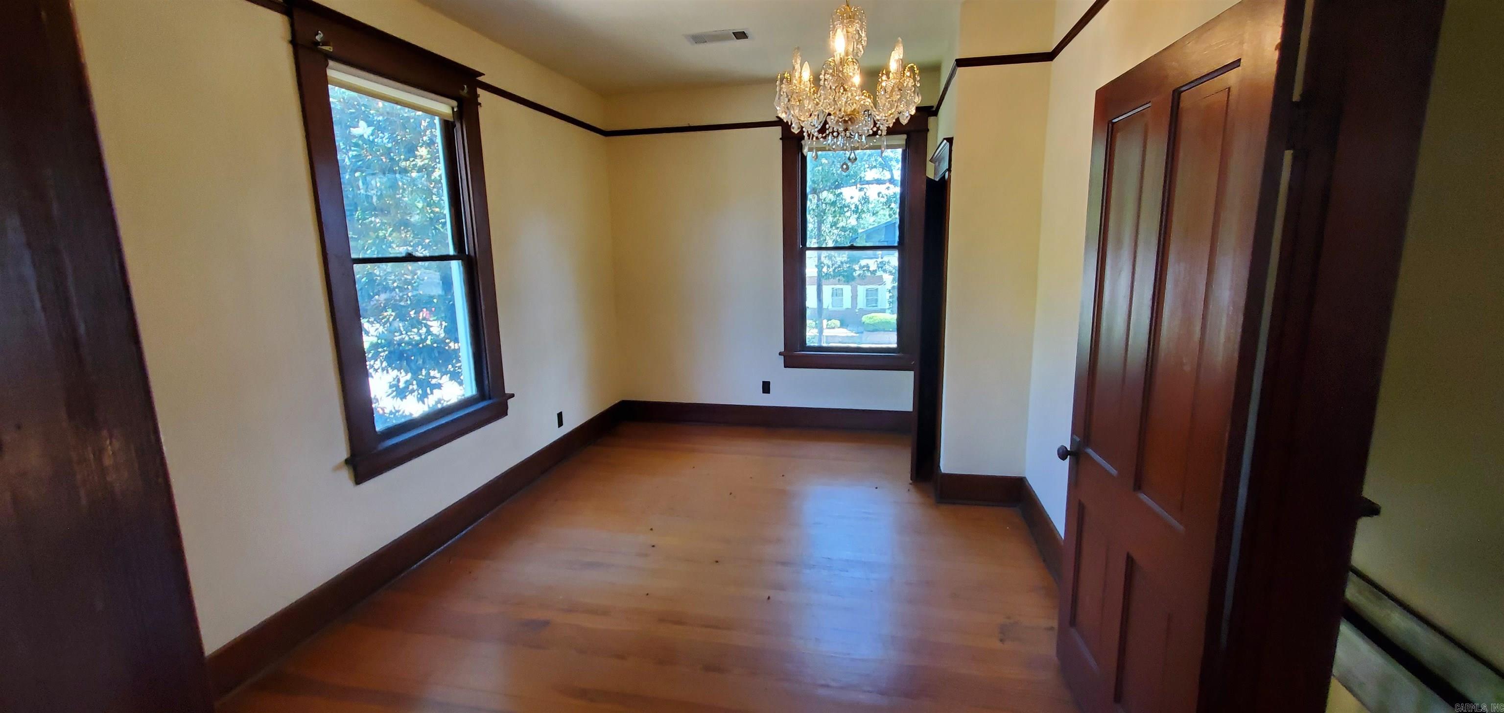 2005 N Main  North Little Rock, AR