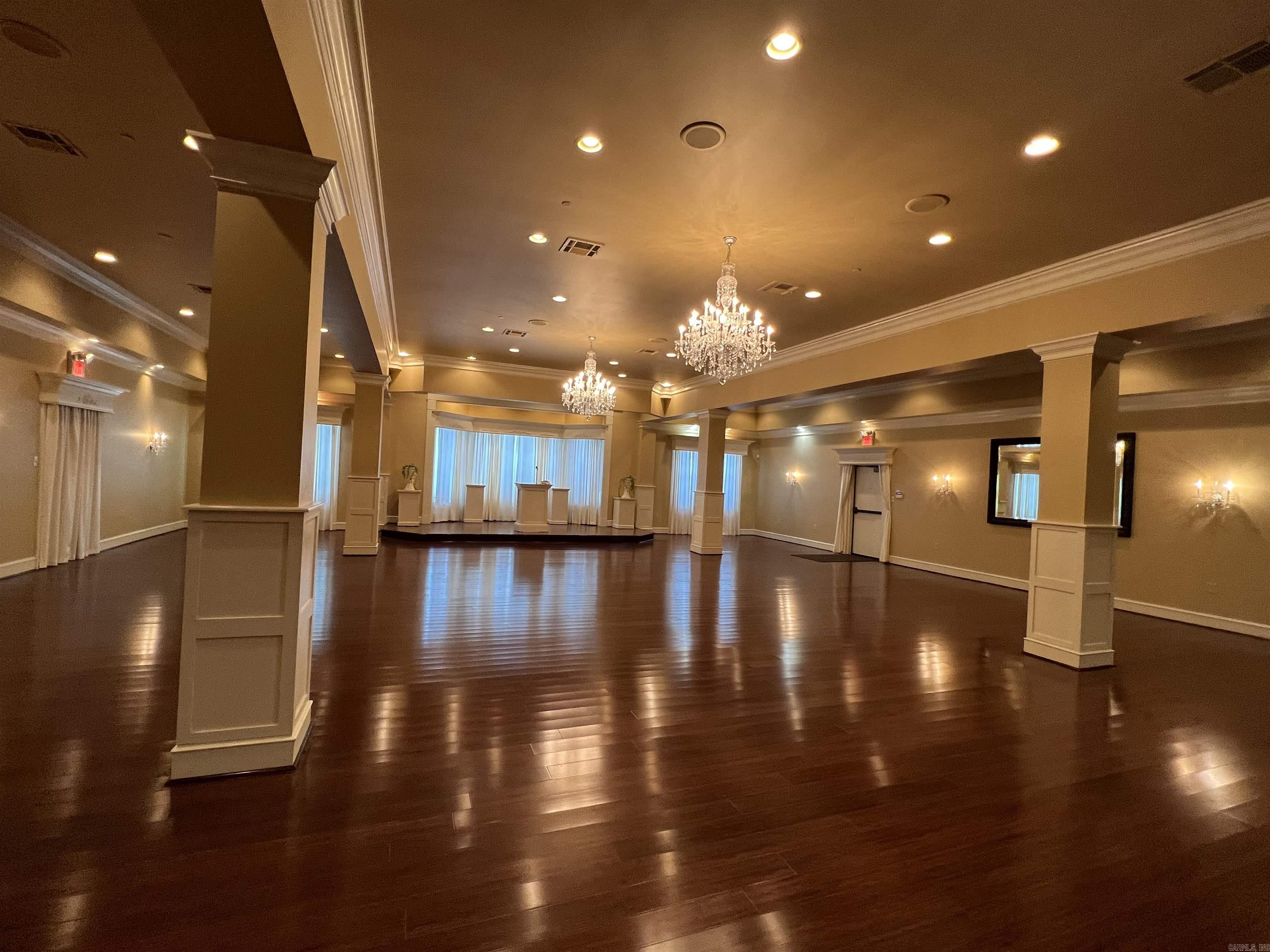 2005 N Main  North Little Rock, AR