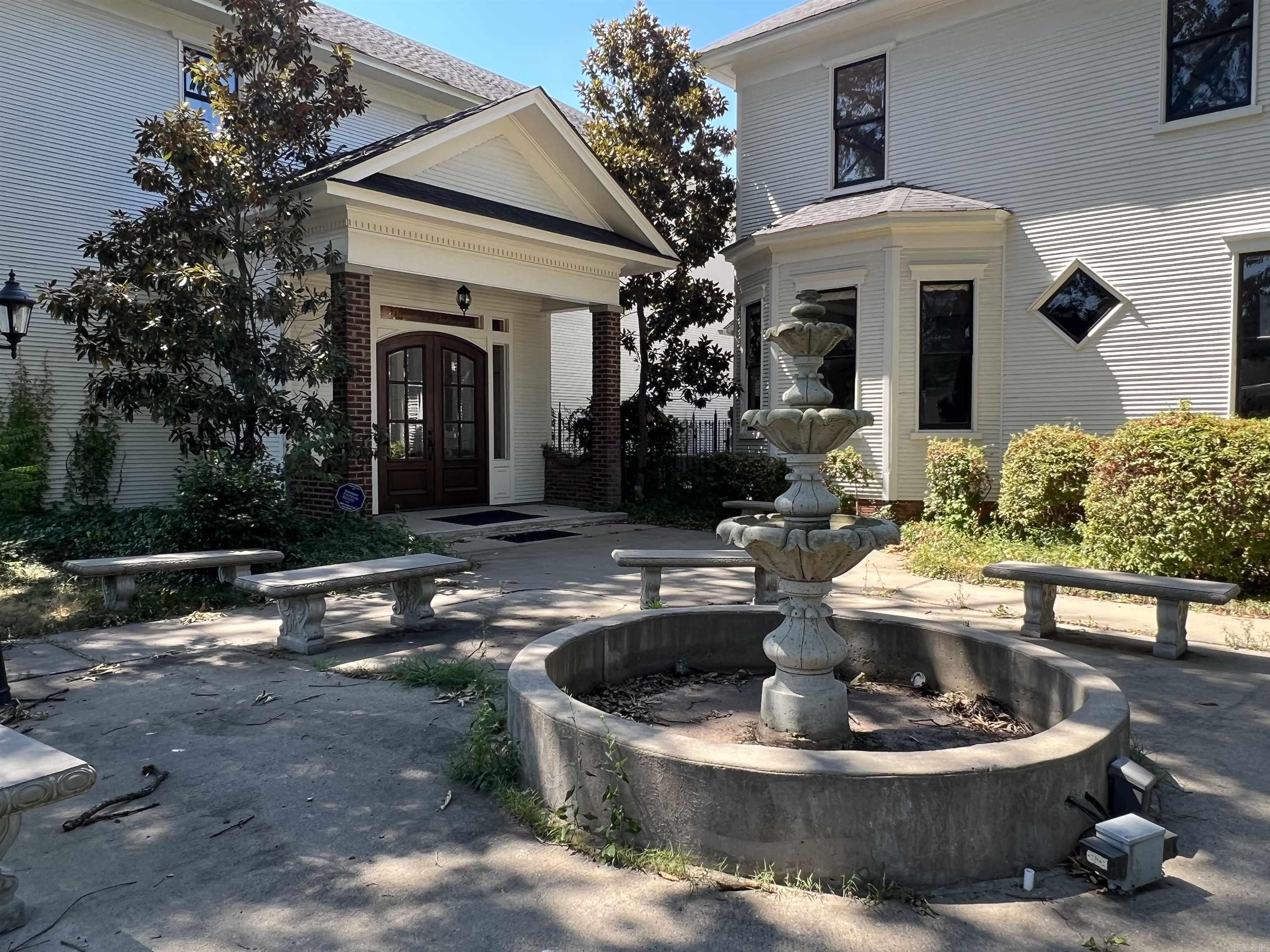 2005 N Main  North Little Rock, AR