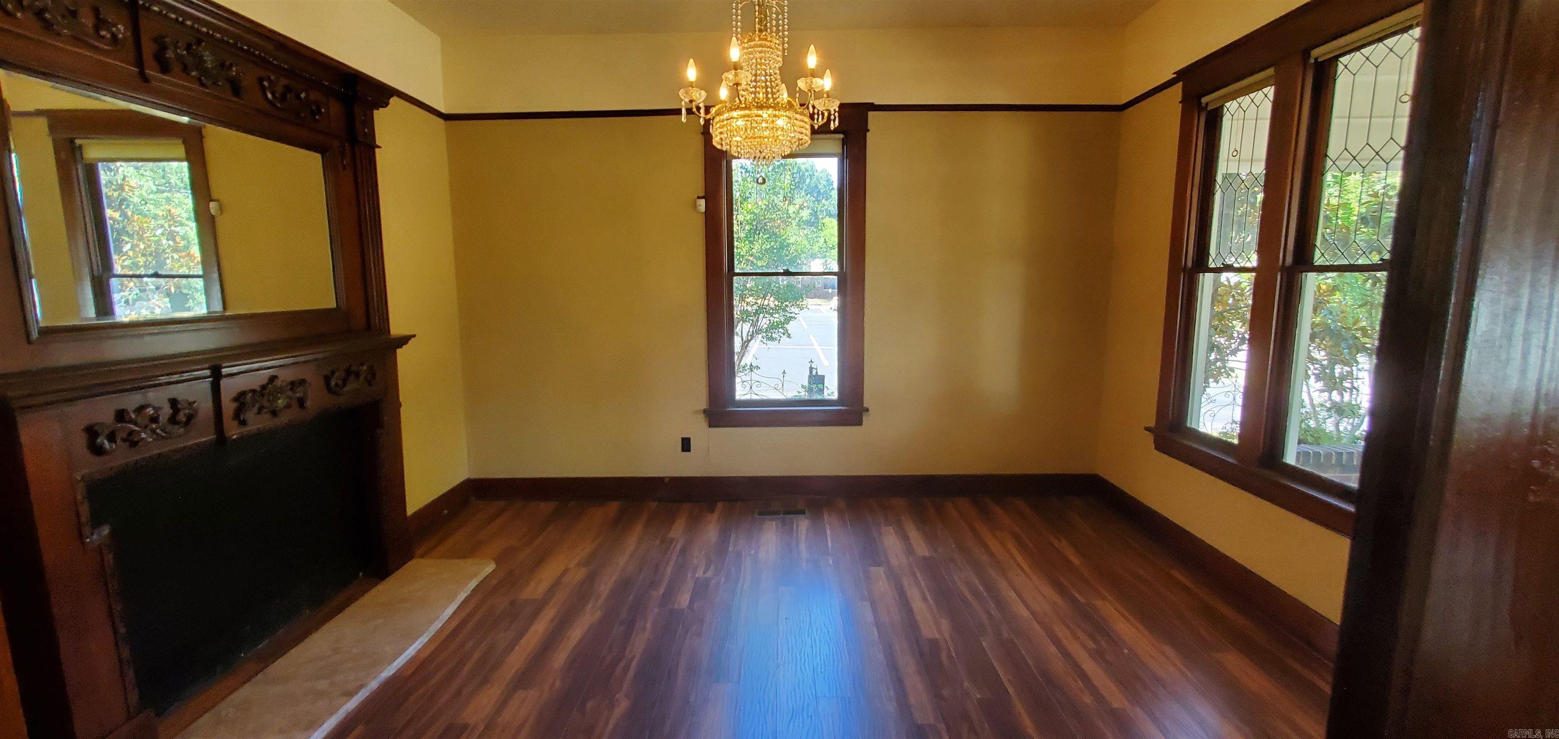 2005 N Main  North Little Rock, AR