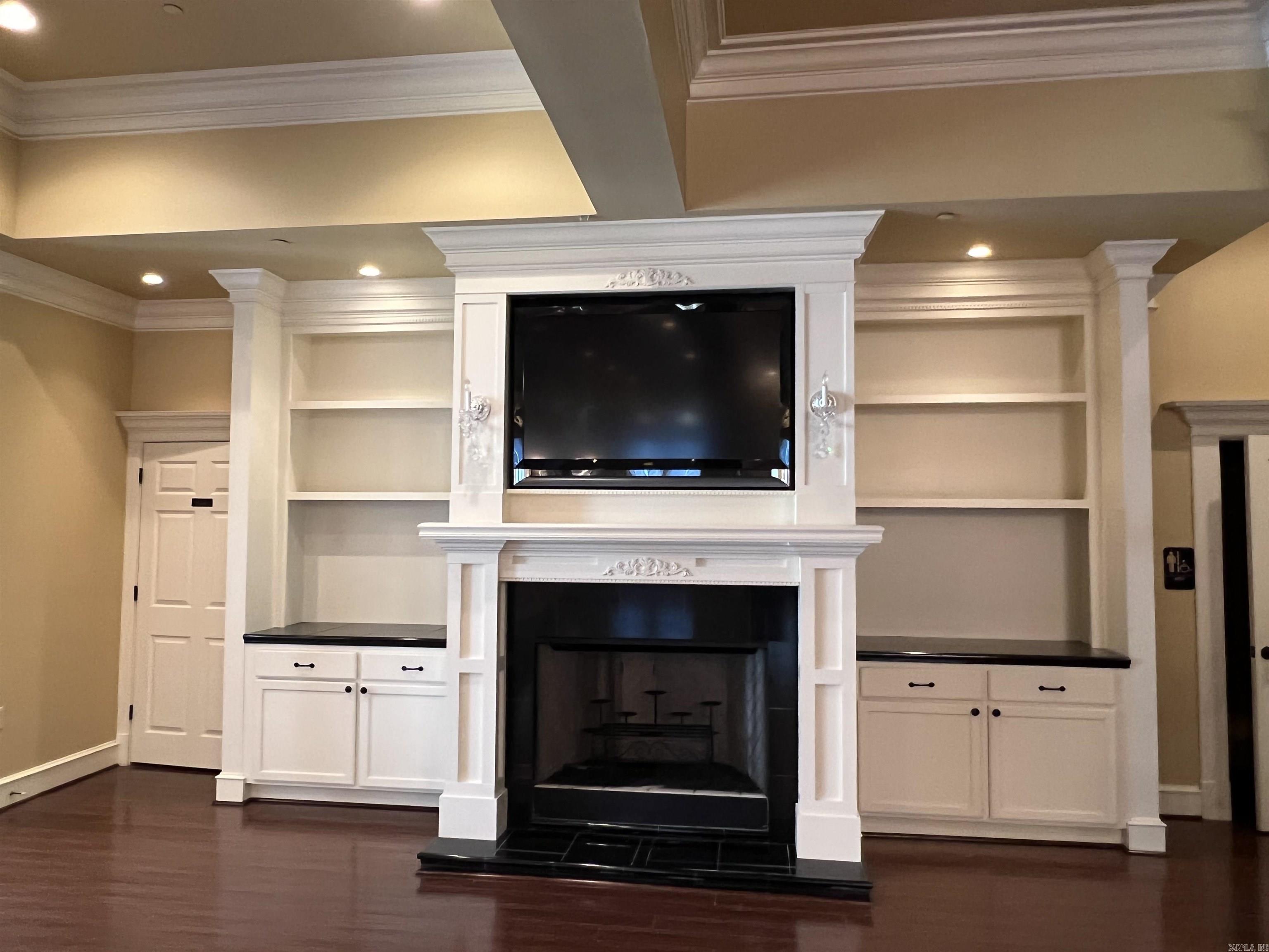 2005 N Main  North Little Rock, AR