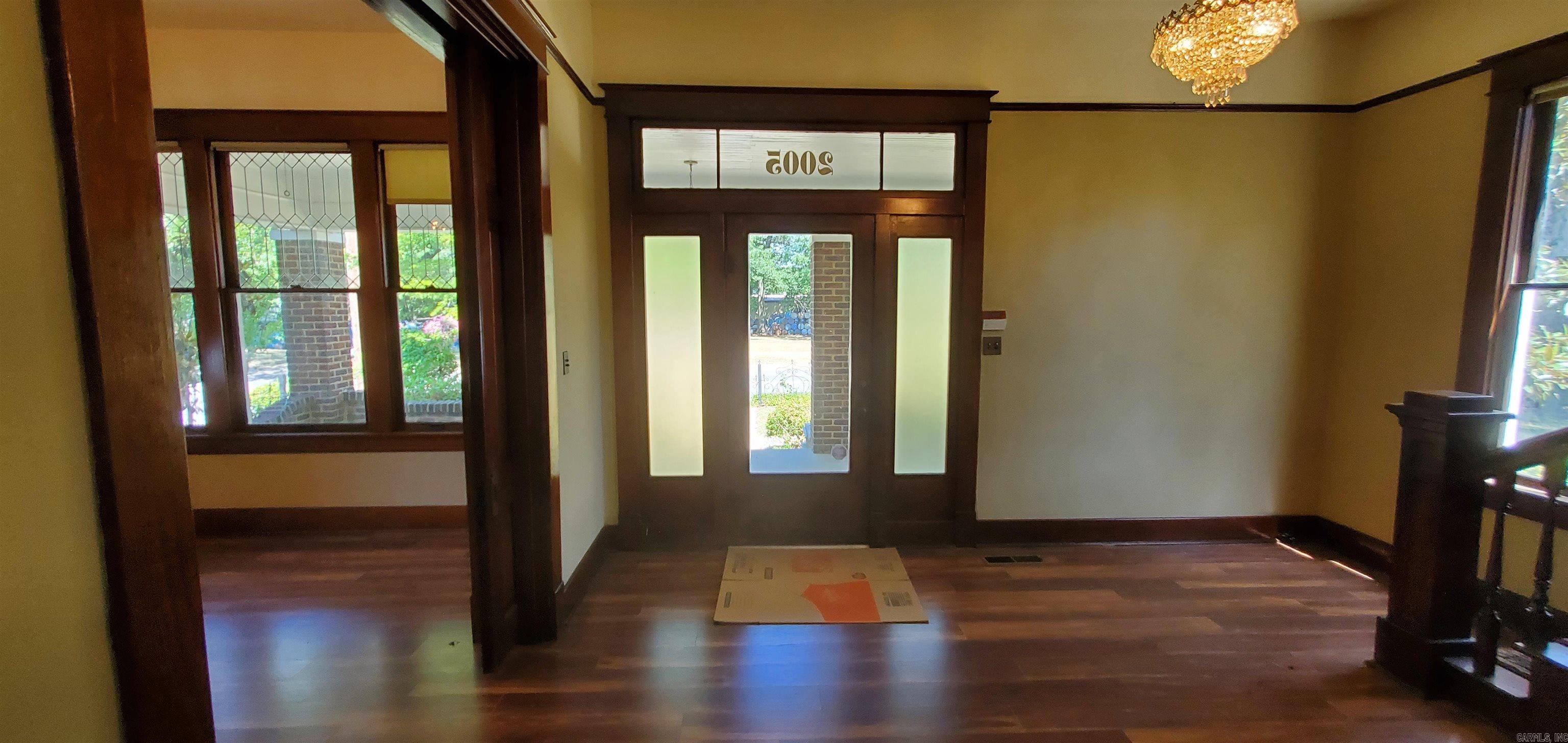 2005 N Main  North Little Rock, AR