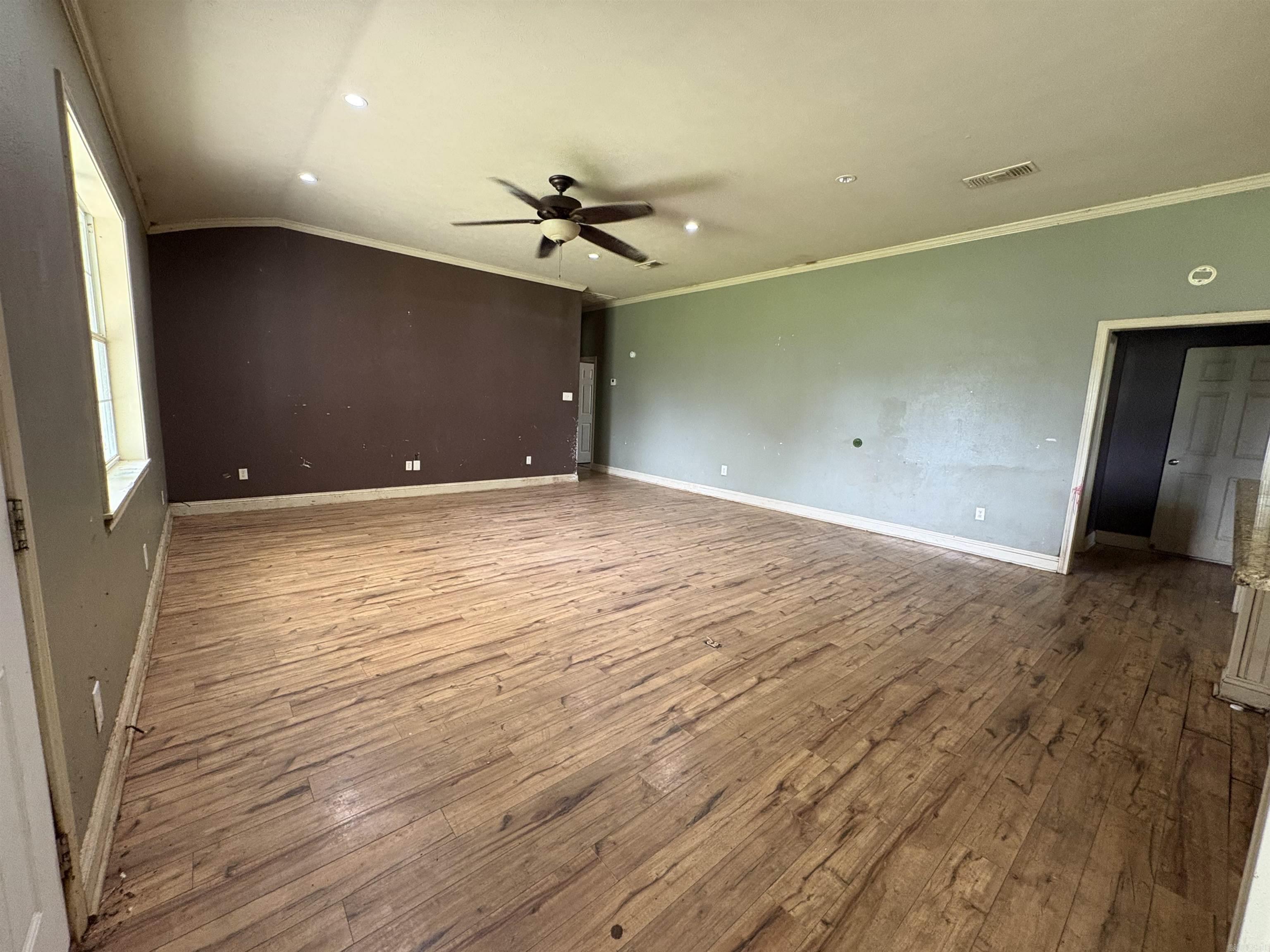 140 Wall  McLeod, TX