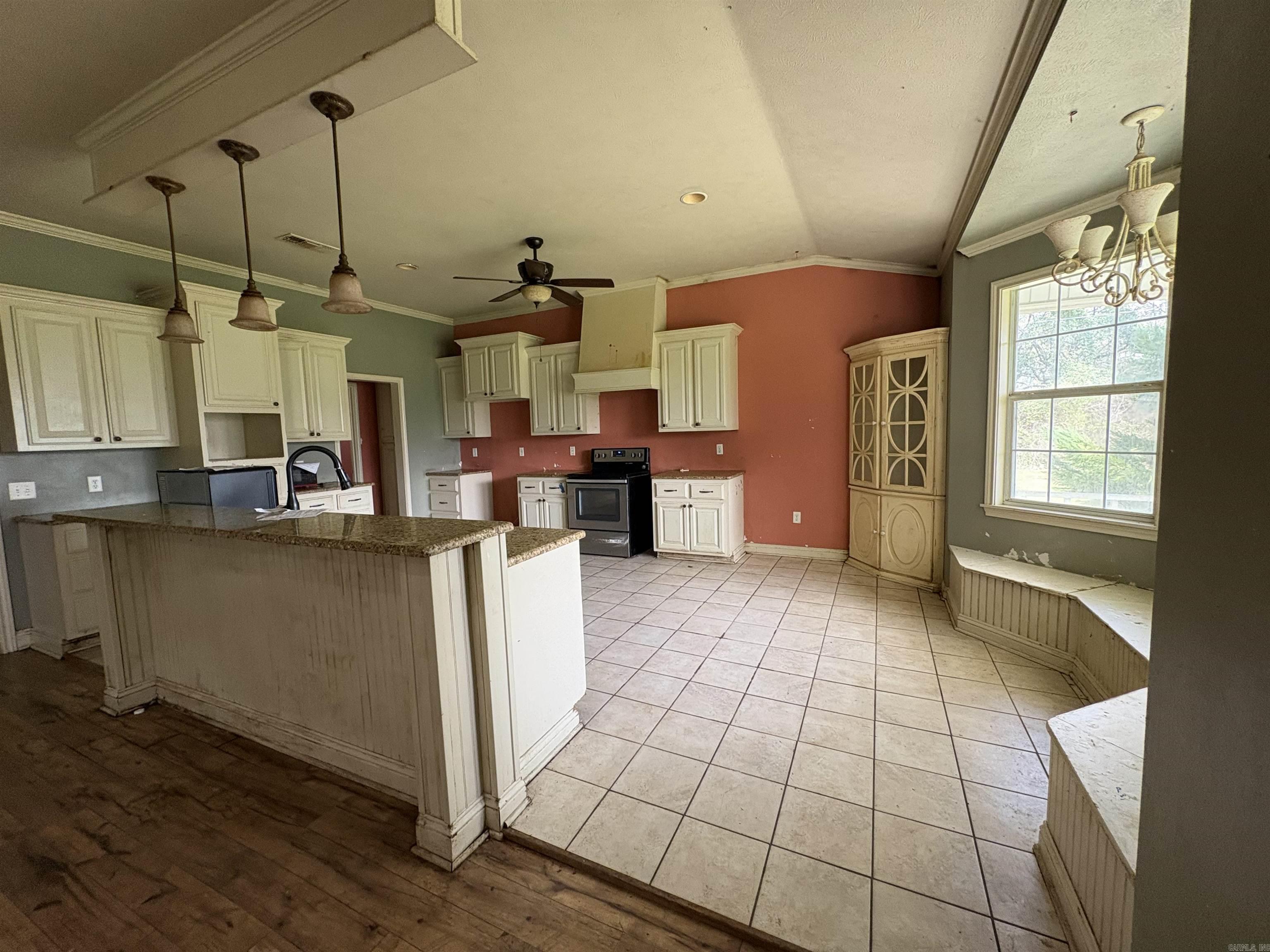 140 Wall  McLeod, TX