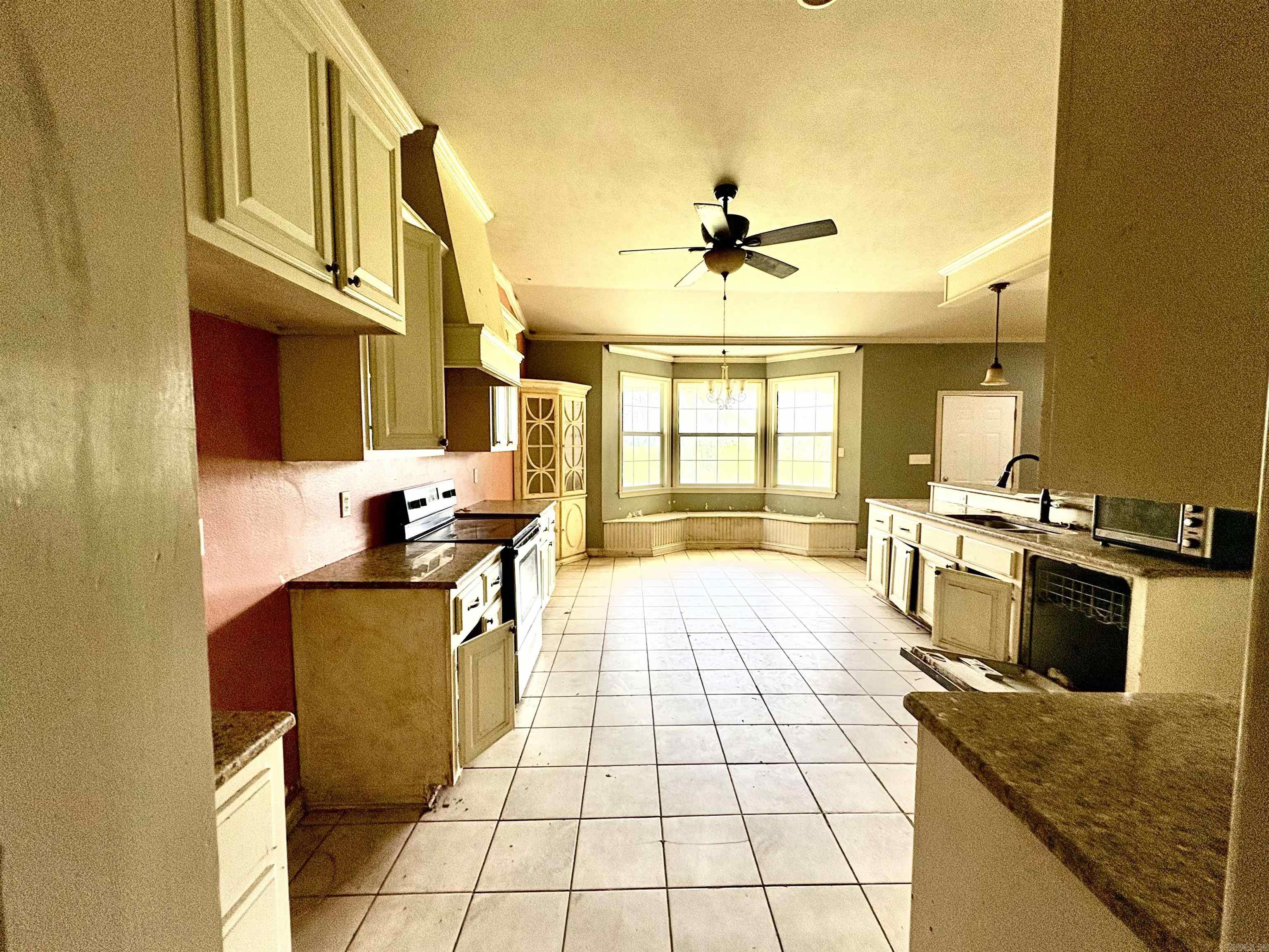 140 Wall  McLeod, TX