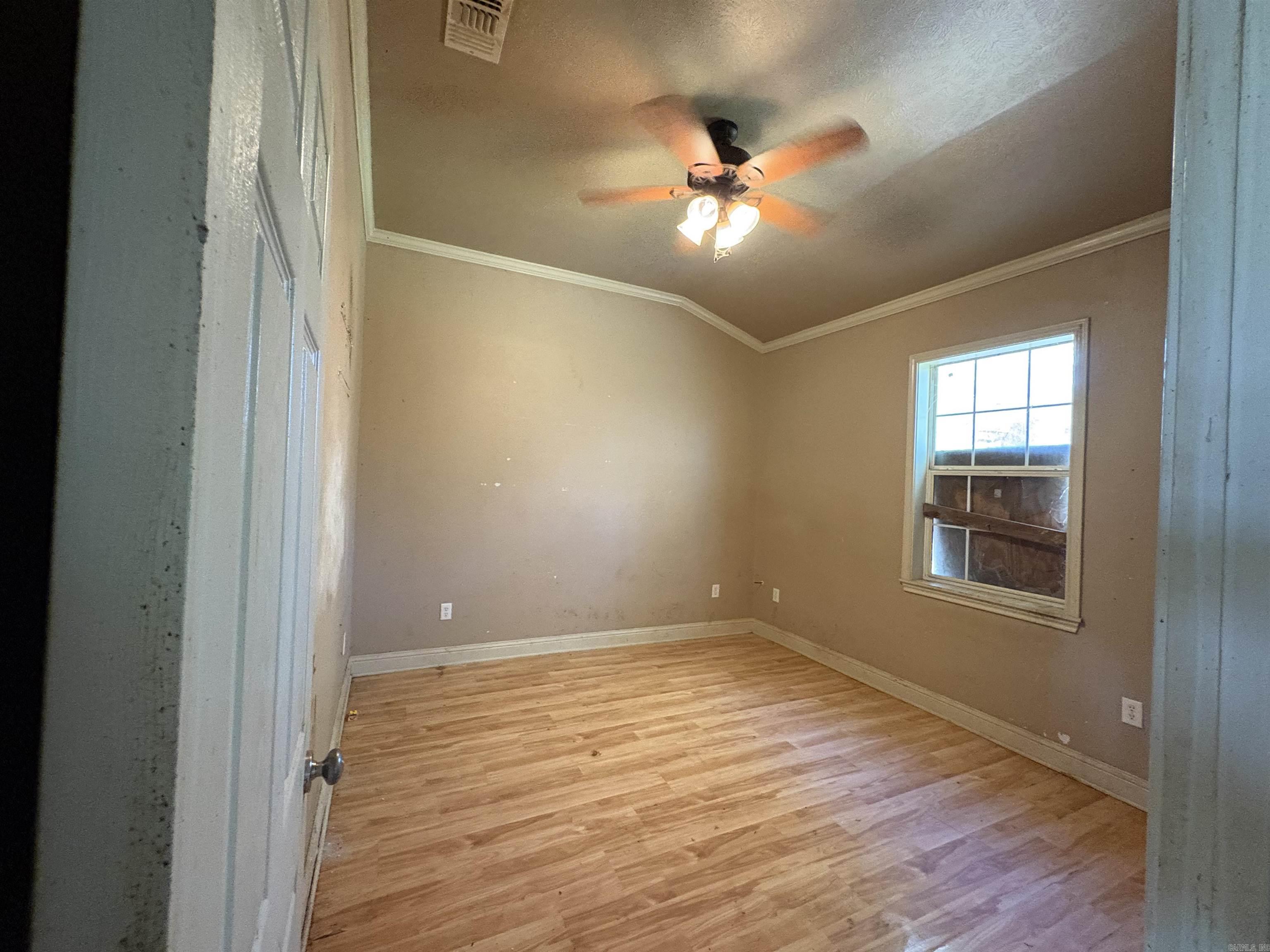 140 Wall  McLeod, TX