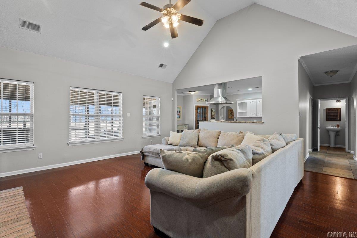 104 Meritt Cove  Marion, AR