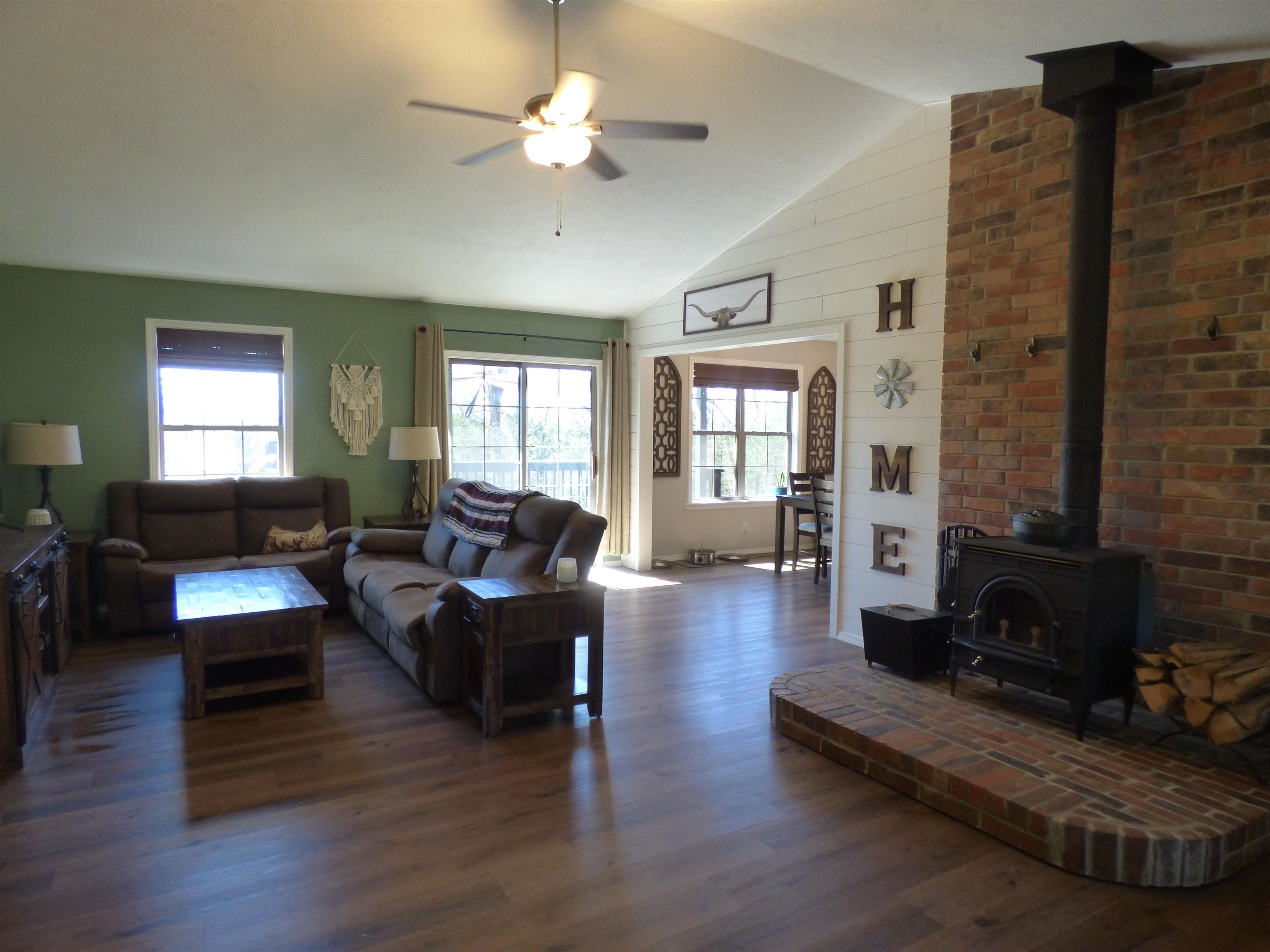 1694 County Road 625  Mountain Home, AR