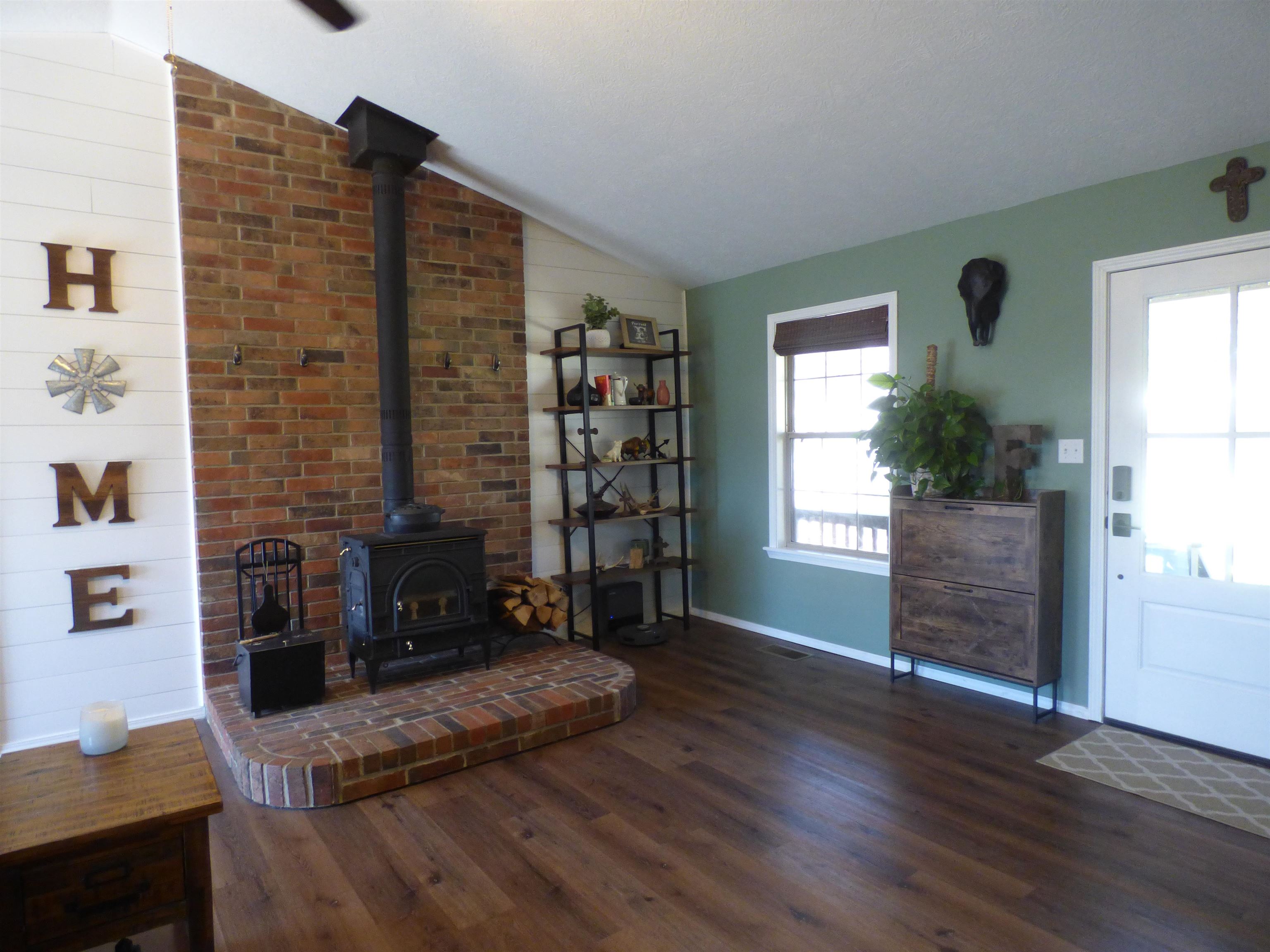 1694 County Road 625  Mountain Home, AR