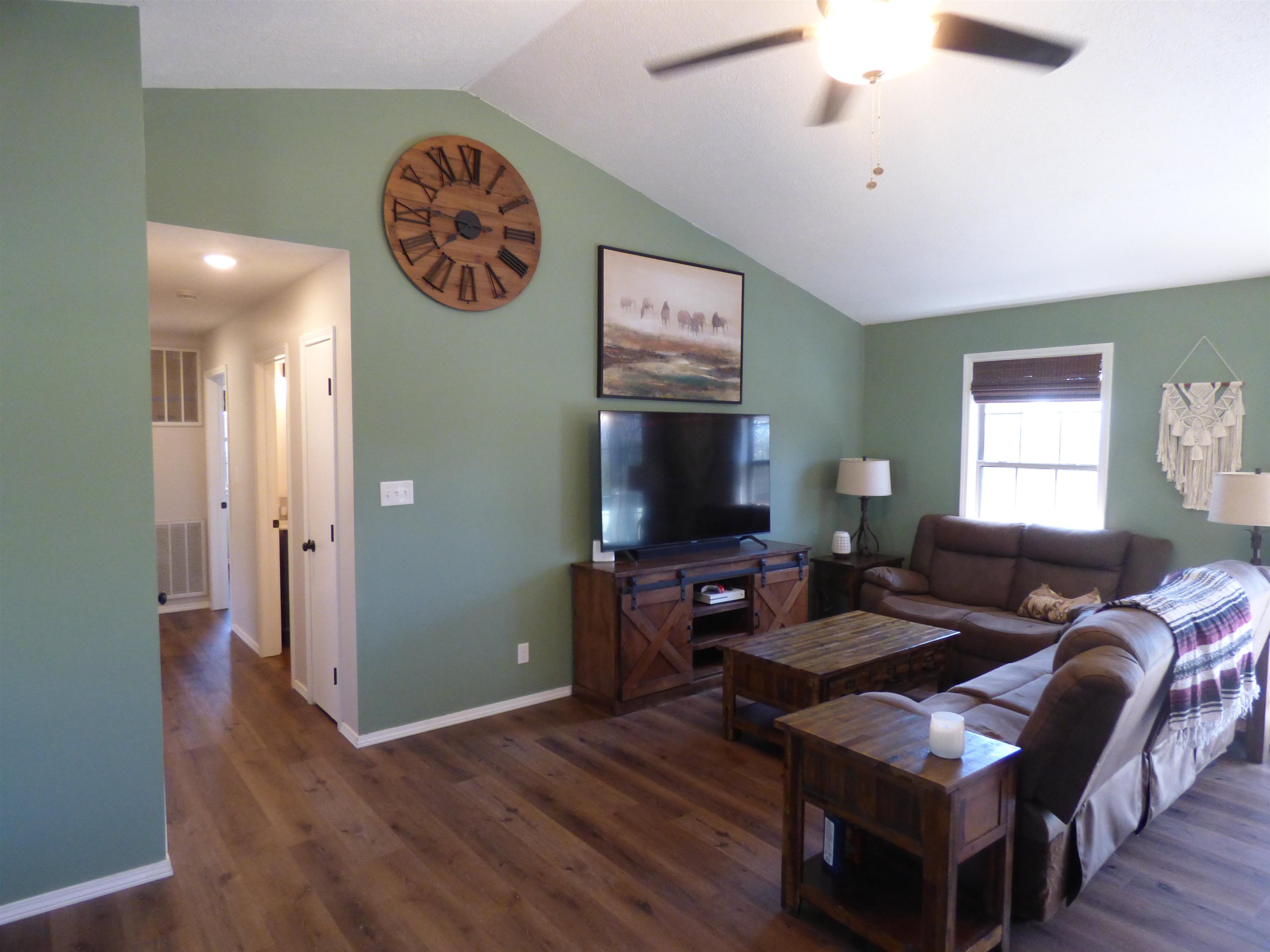 1694 County Road 625  Mountain Home, AR