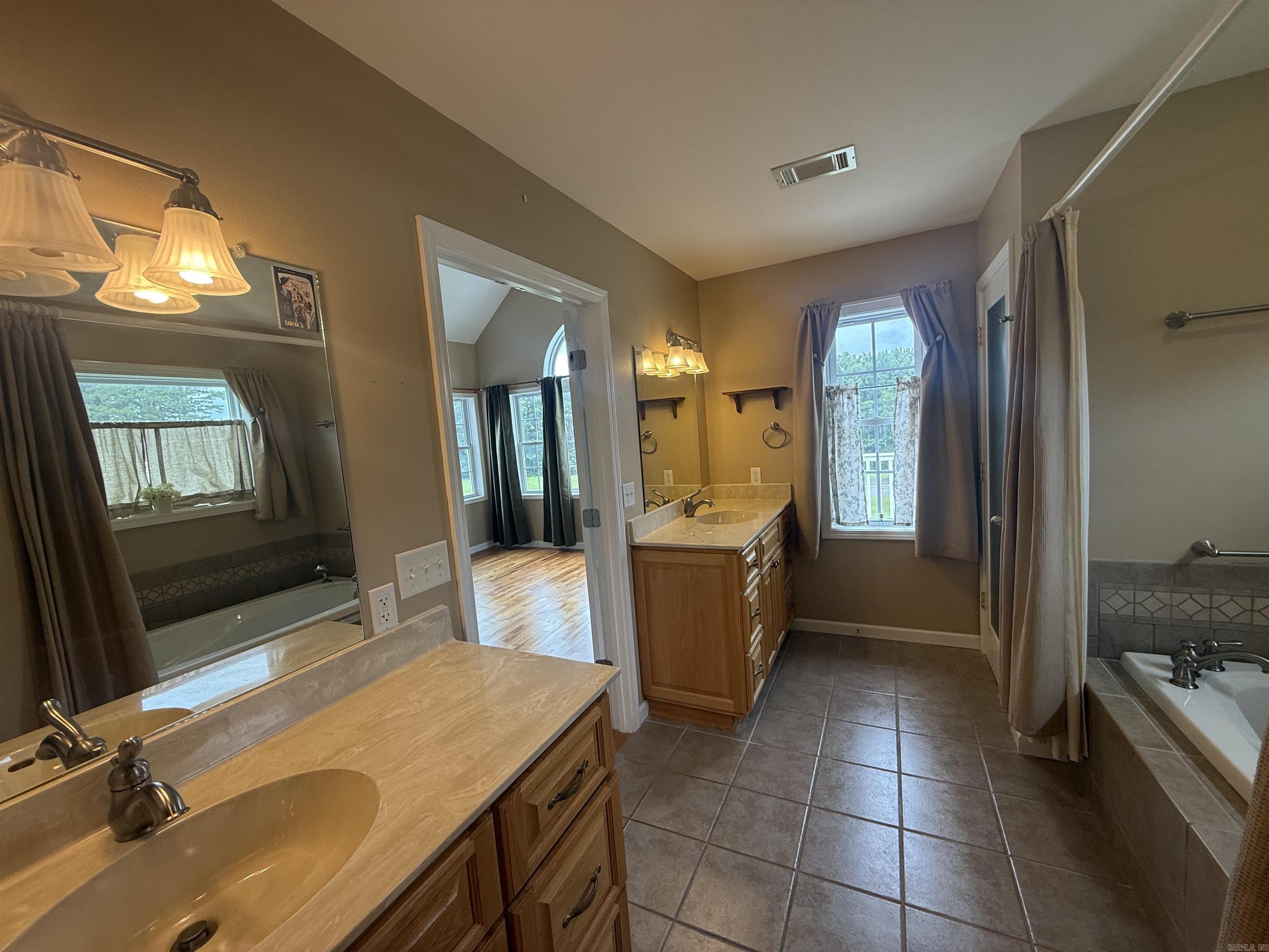 225 Stinson Drive Clinton, AR 72031