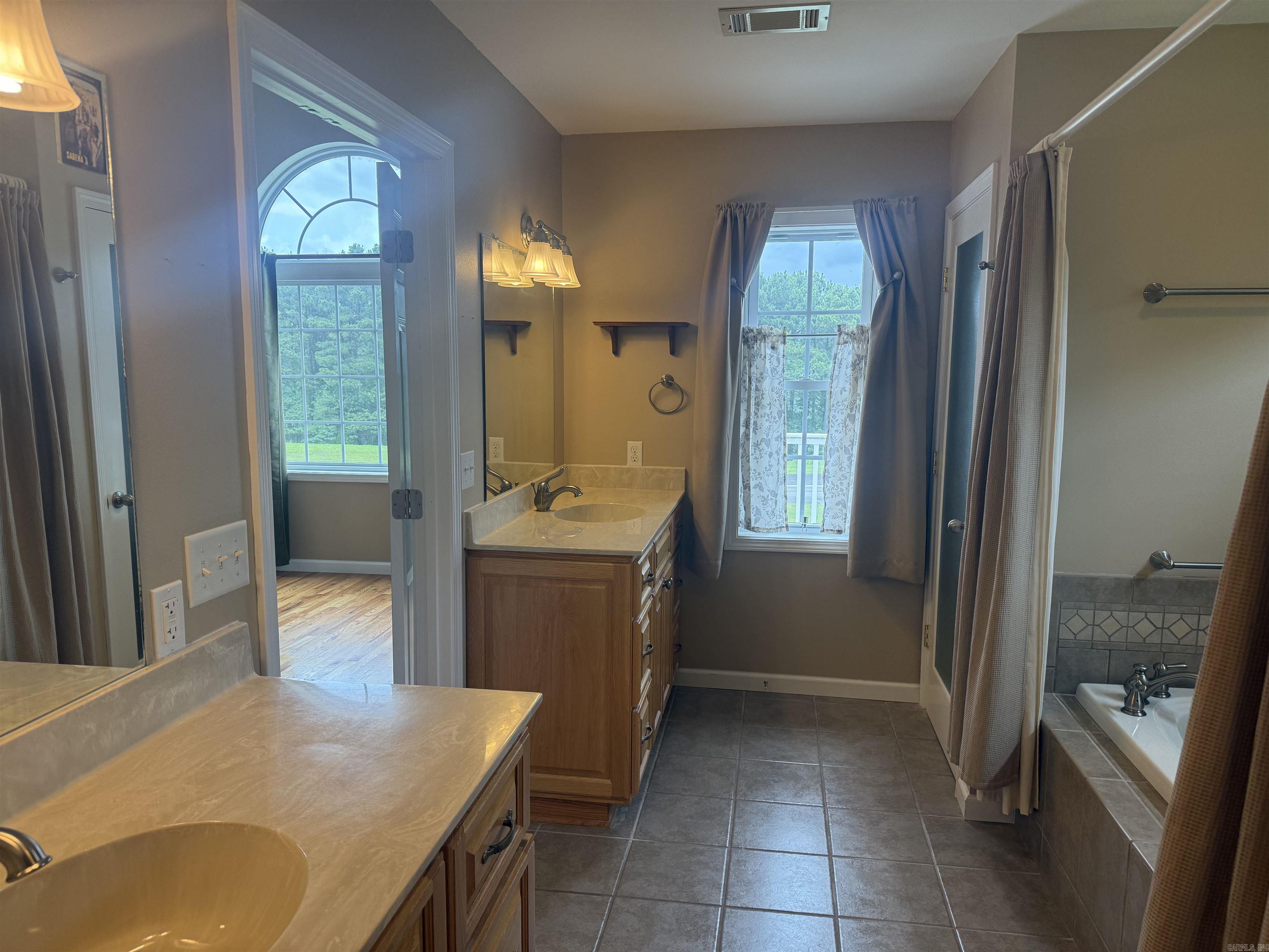 225 Stinson Drive Clinton, AR 72031