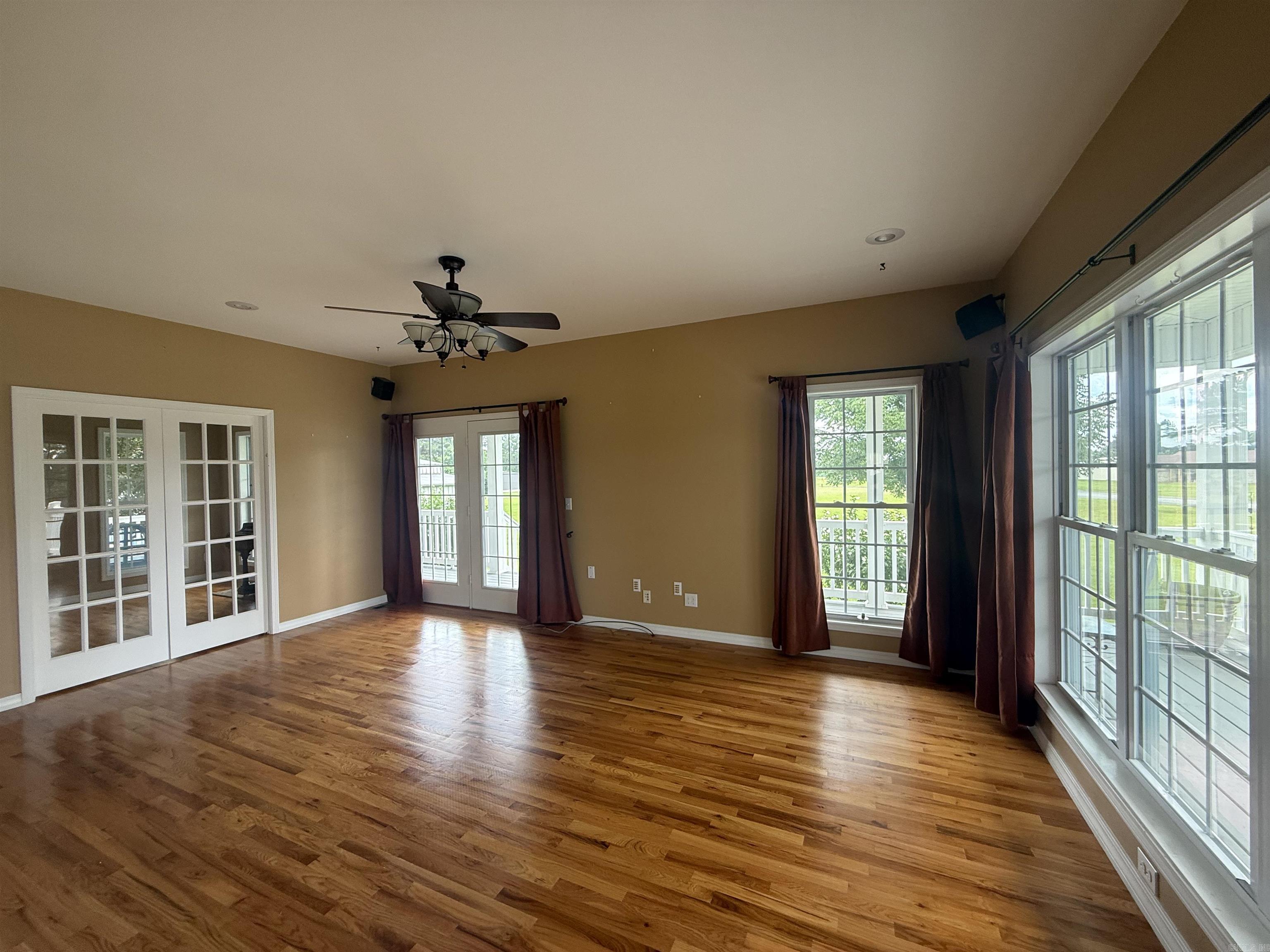 225 Stinson Drive Clinton, AR 72031