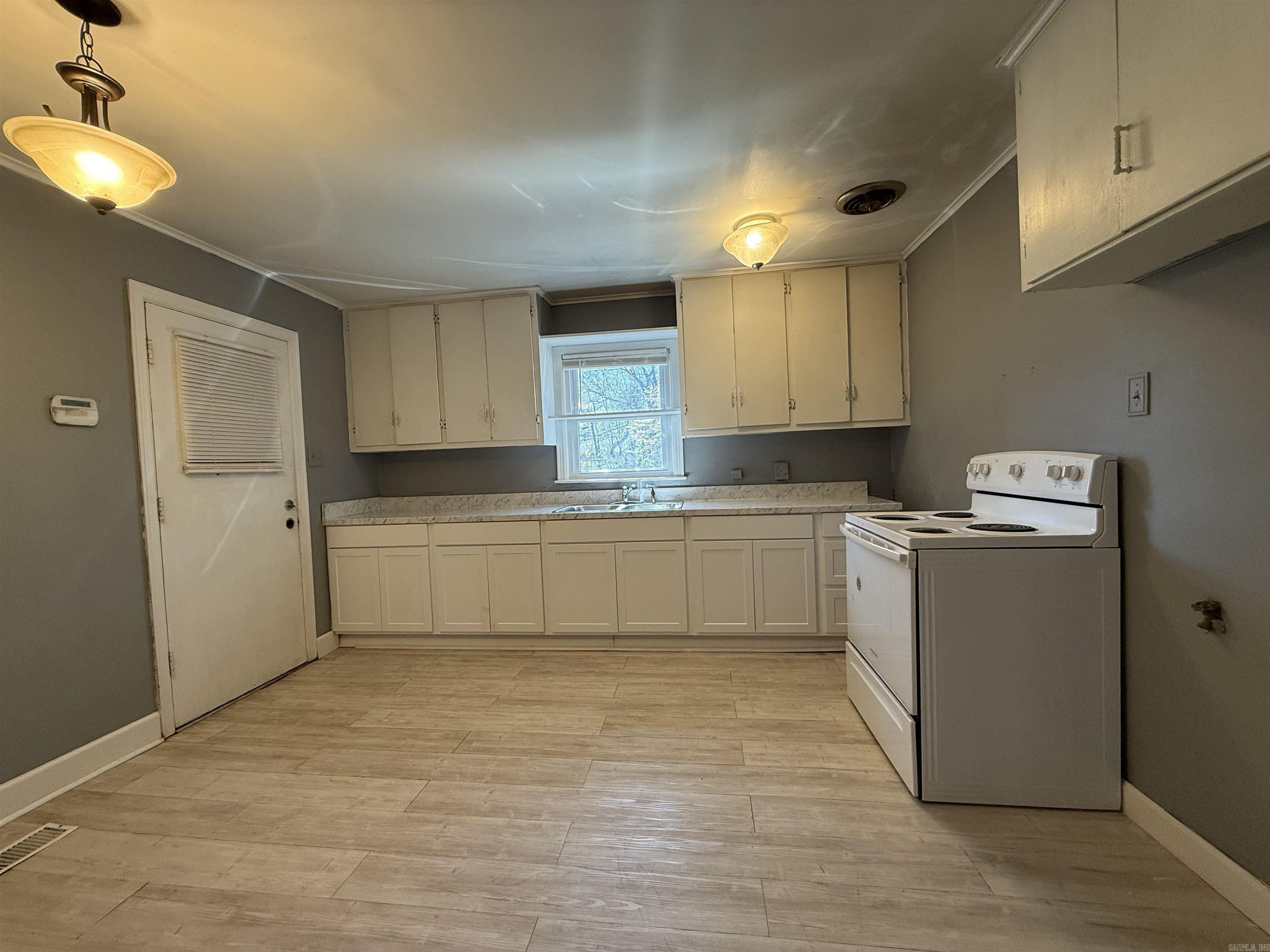 211 Laney  Forrest City, AR