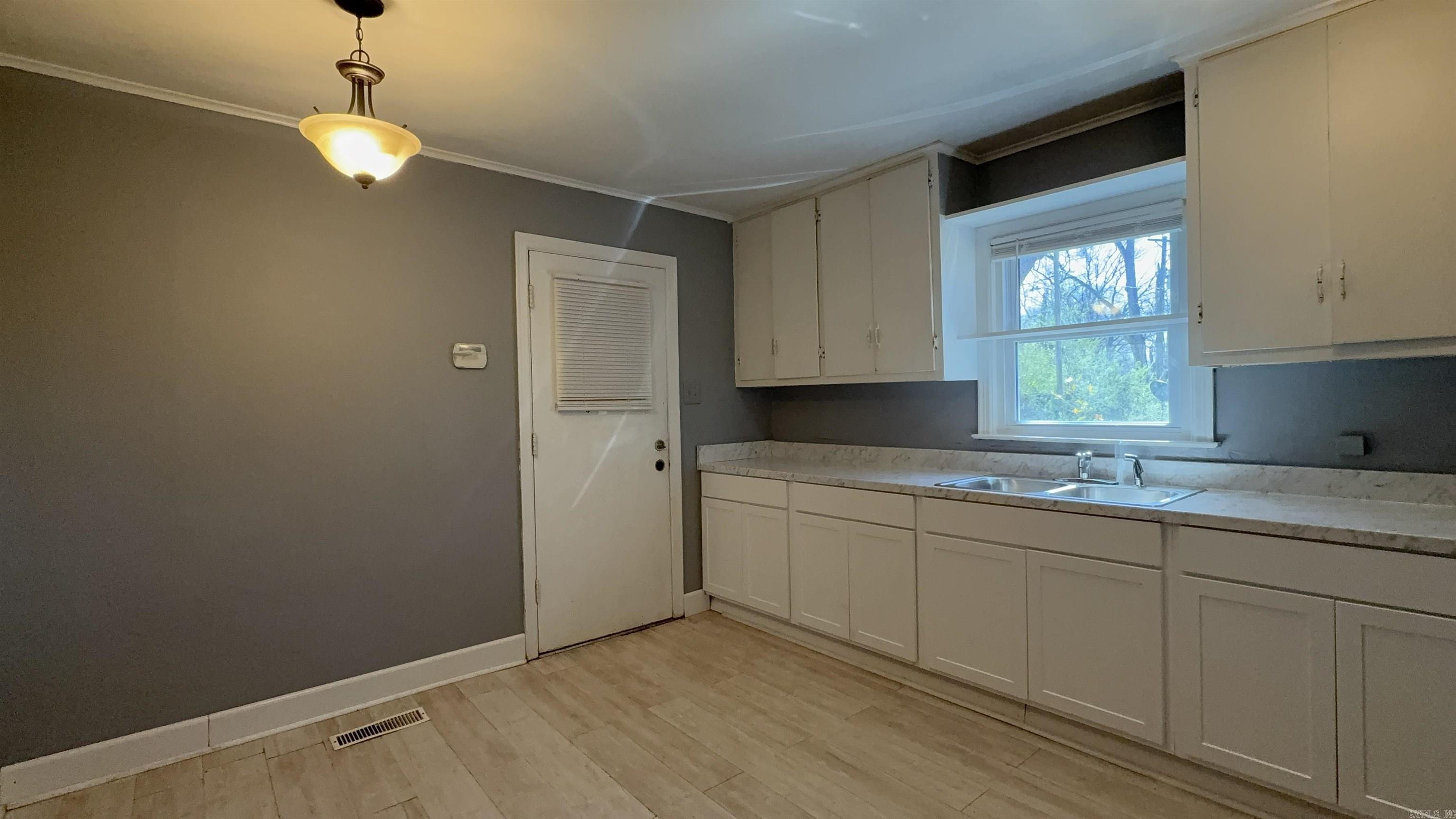 211 Laney  Forrest City, AR