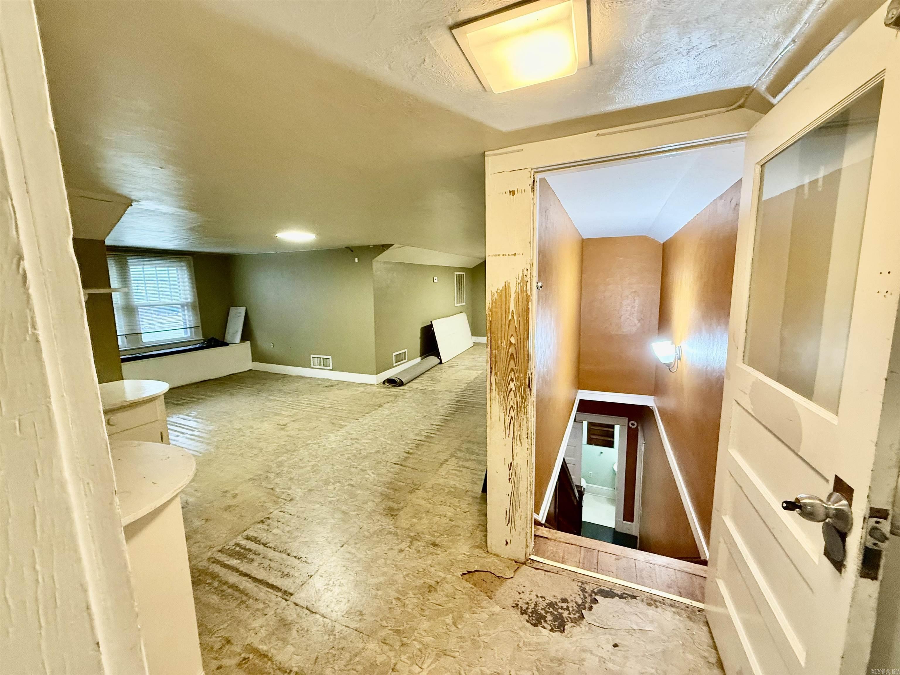 1087 E College  Batesville, AR