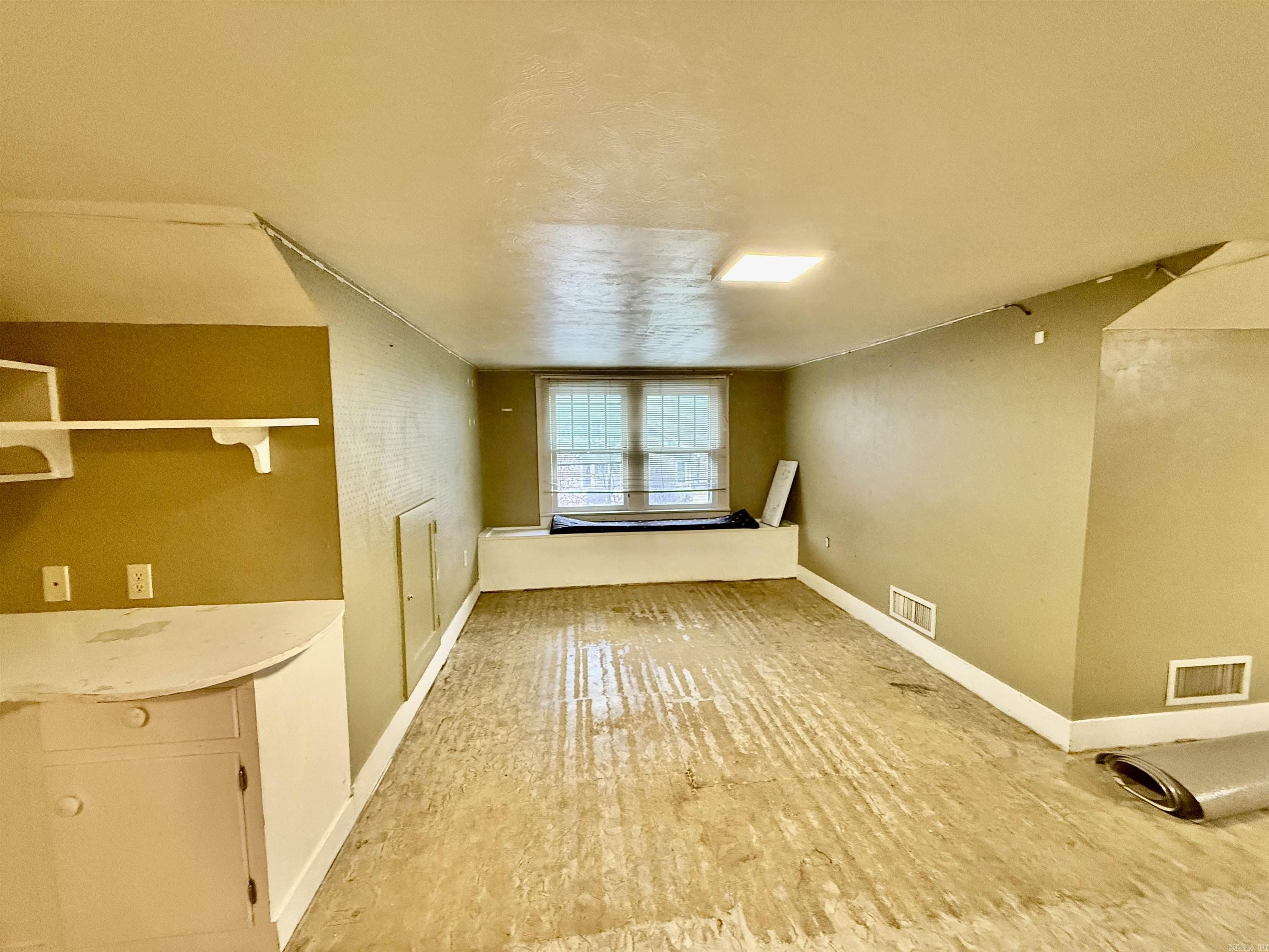 1087 E College  Batesville, AR