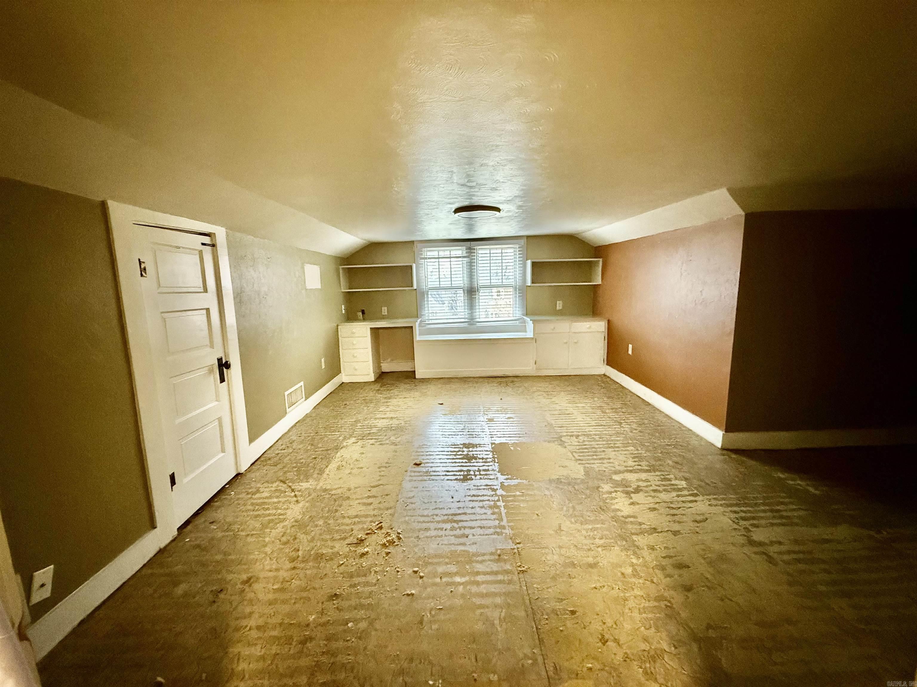 1087 E College  Batesville, AR