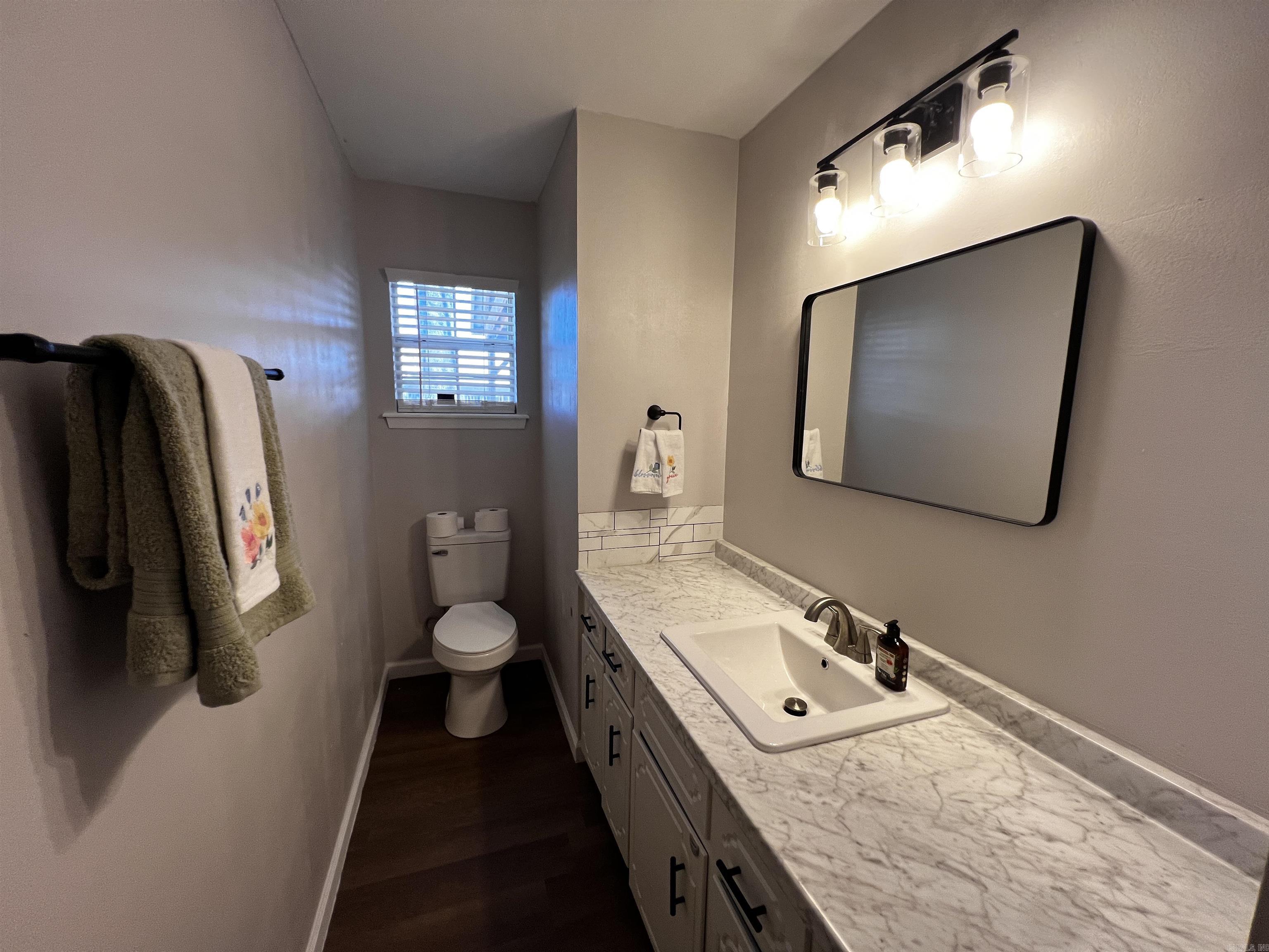 712 McCulloch  Beebe, AR